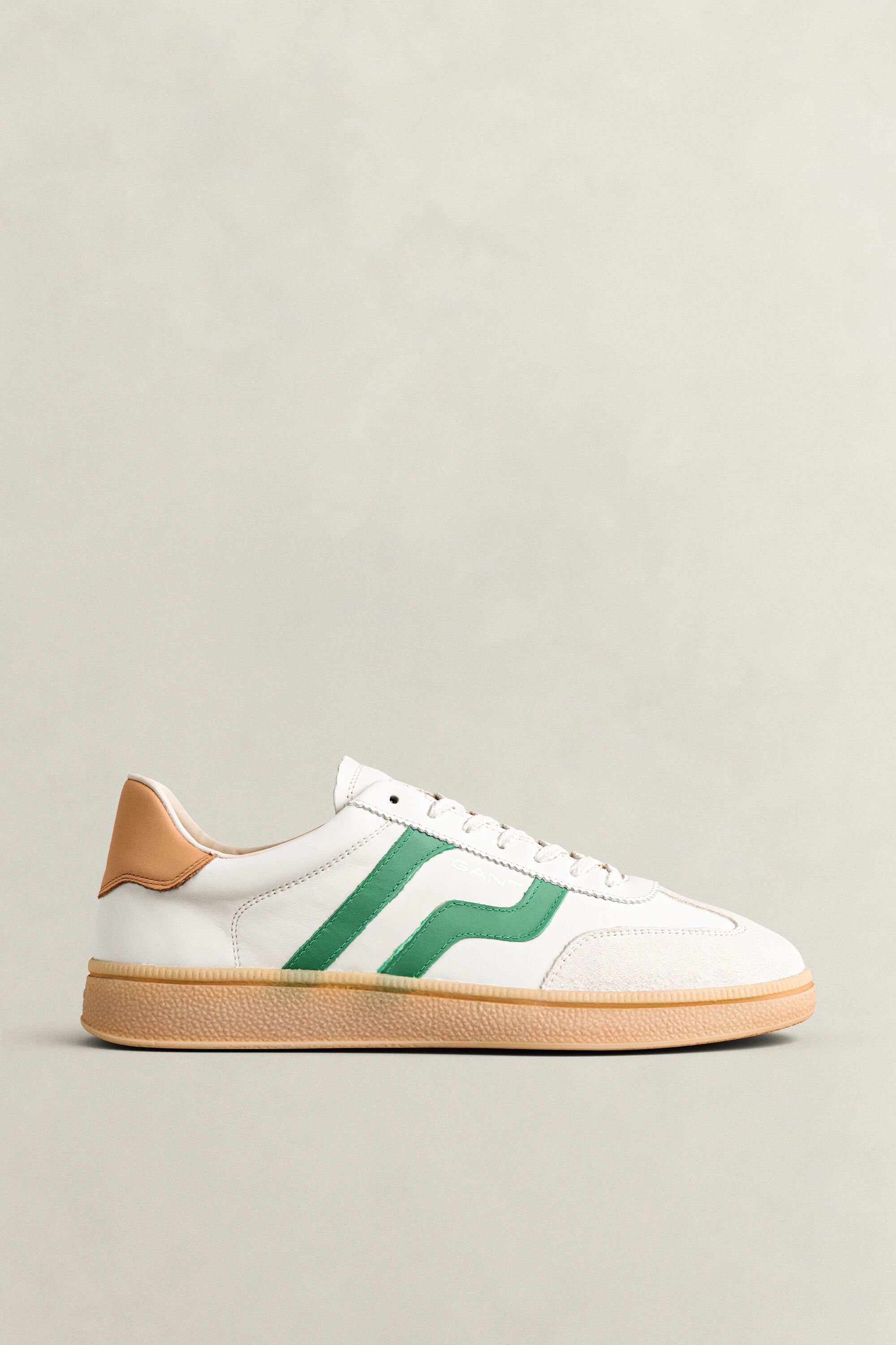 Ténis em pele Cuzmo