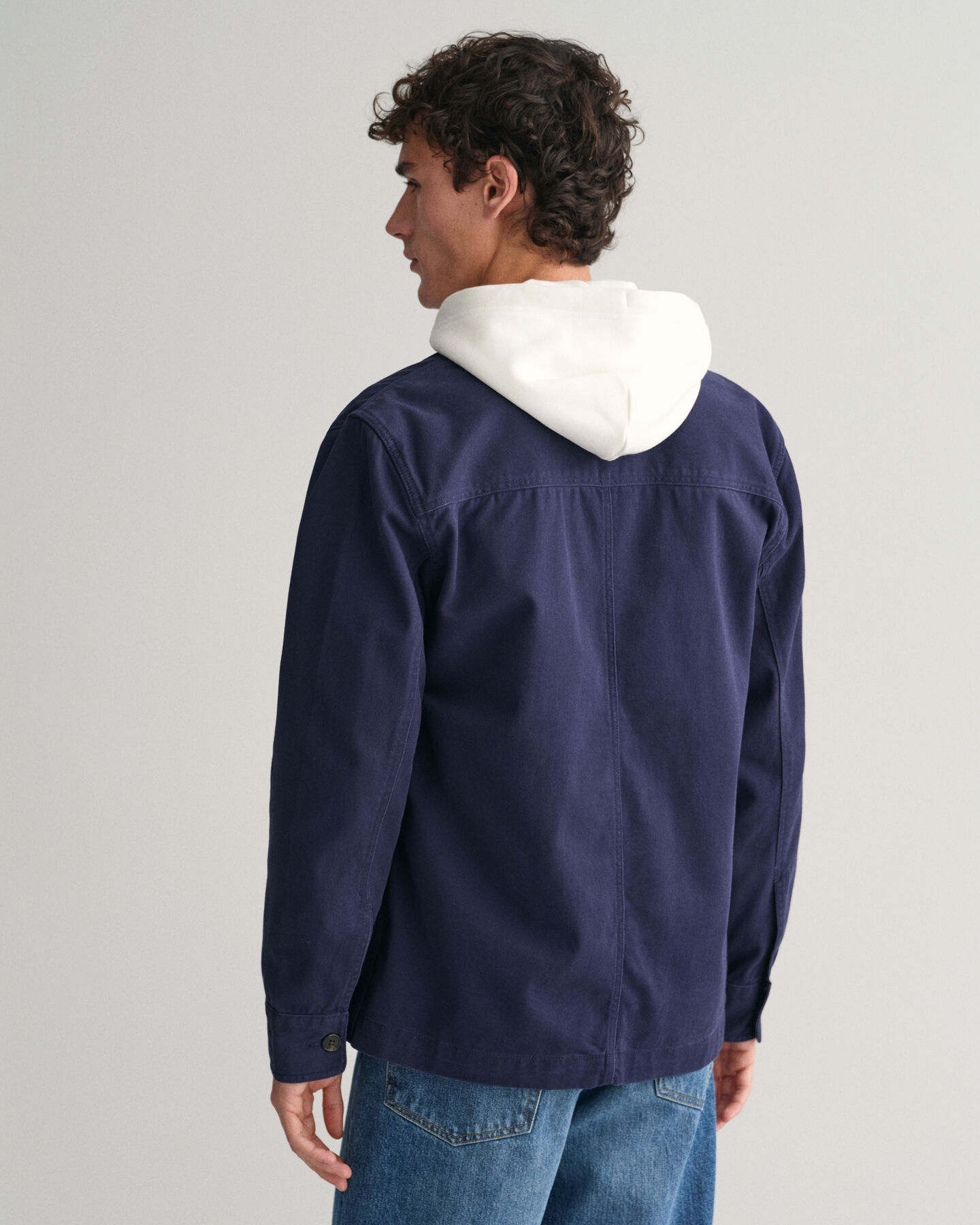 Sobrecamisa em sarja escovada