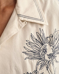 Camisa de manga curta bordada oversized