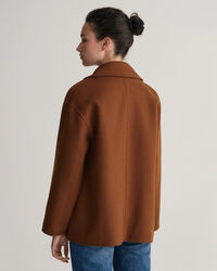 Casaco de marinheiro cosido &agrave; m&atilde;o