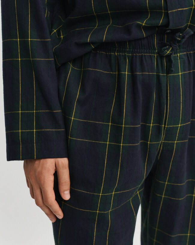 Caixa de presente com pijama em flanela com padrão de xadrez