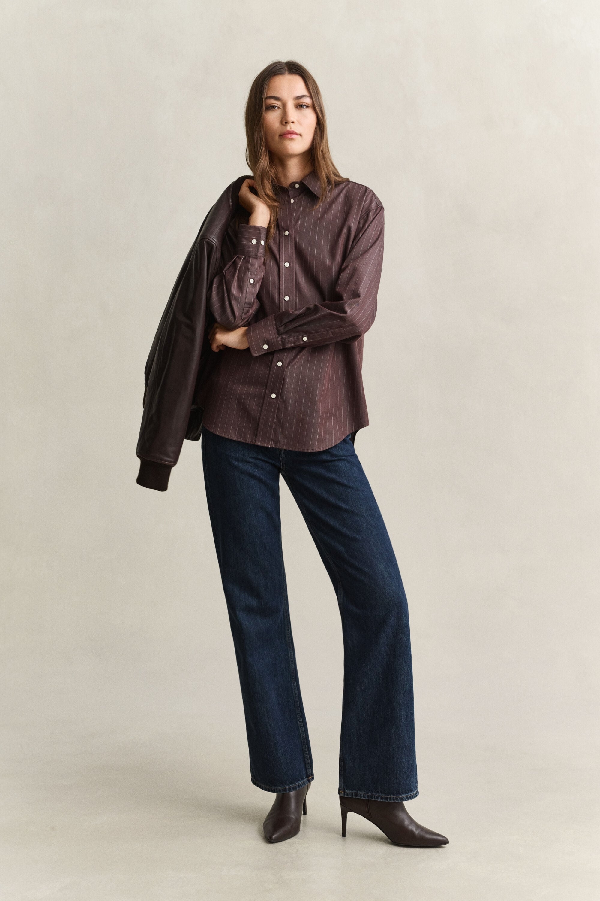 Camisa em popelina às riscas relaxed fit