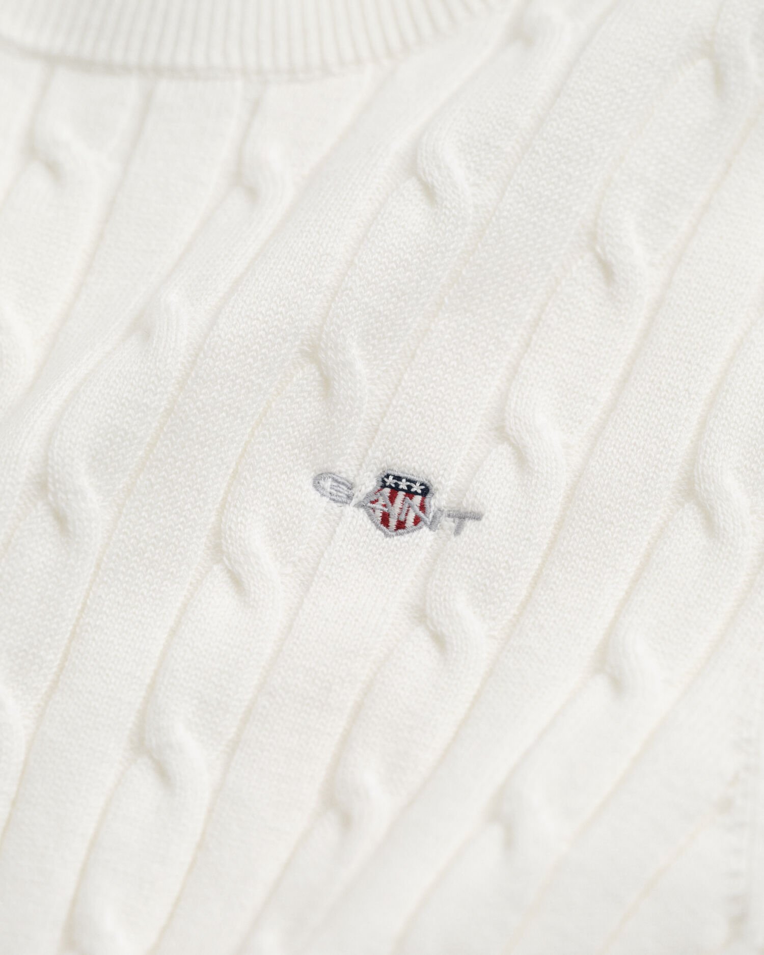 Camisola de manga curta em malha entrançada