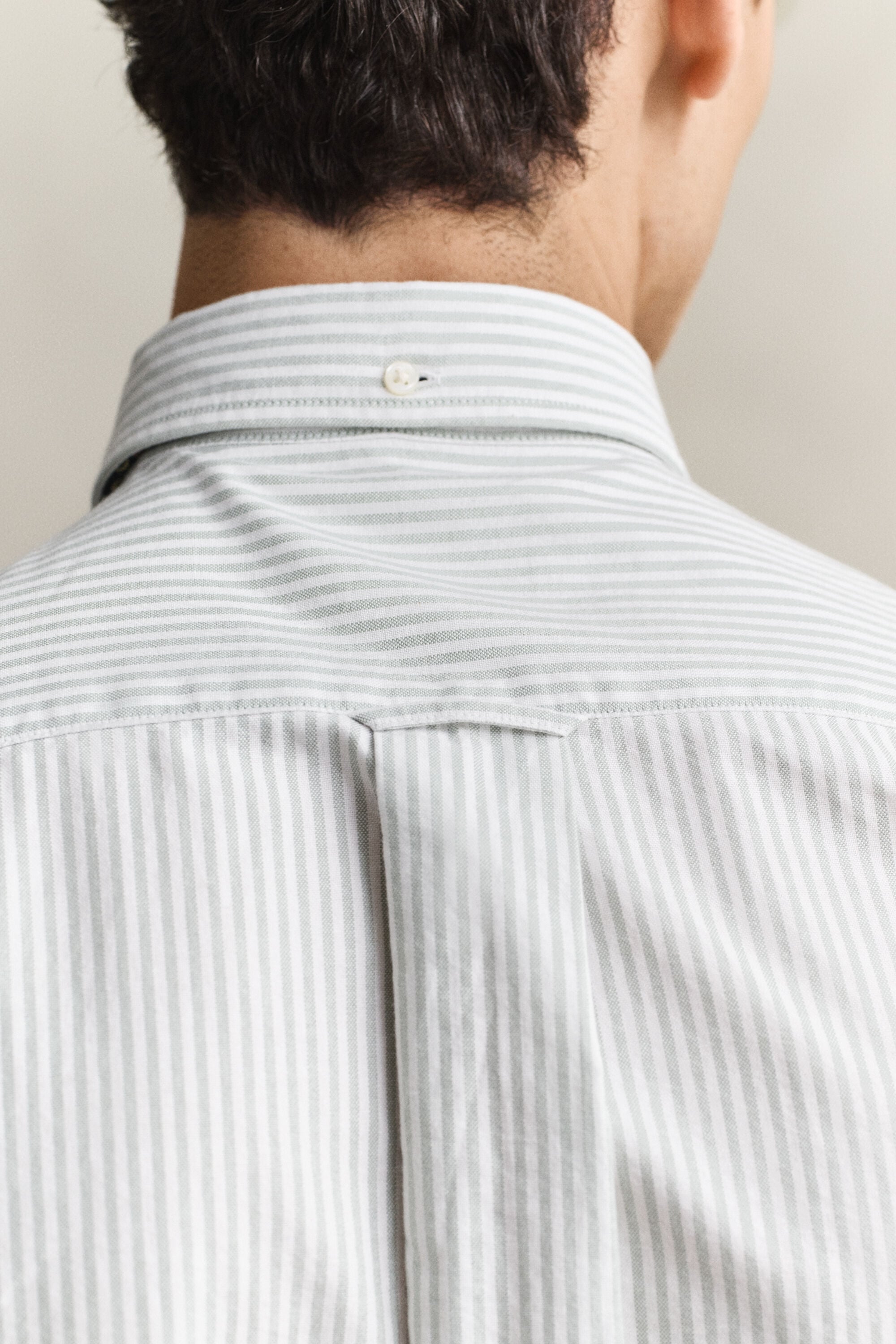 Camisa Oxford às riscas finas Classic