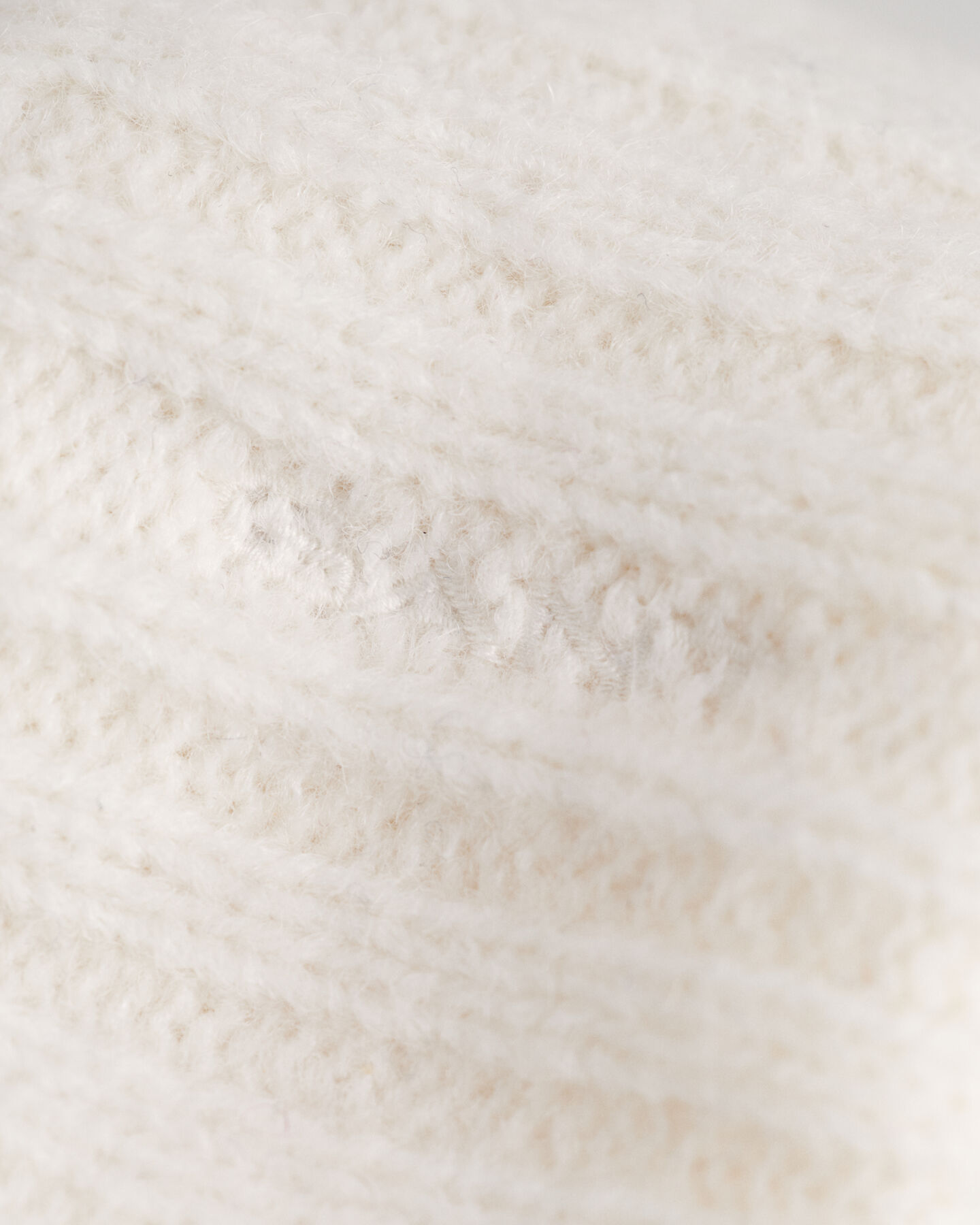 Gorro em mistura de lã com alpaca