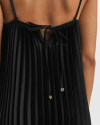 Mini vestido de alças com pregas em cetim