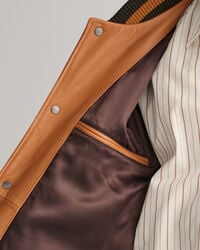 GANT Varsity Jacket em pele