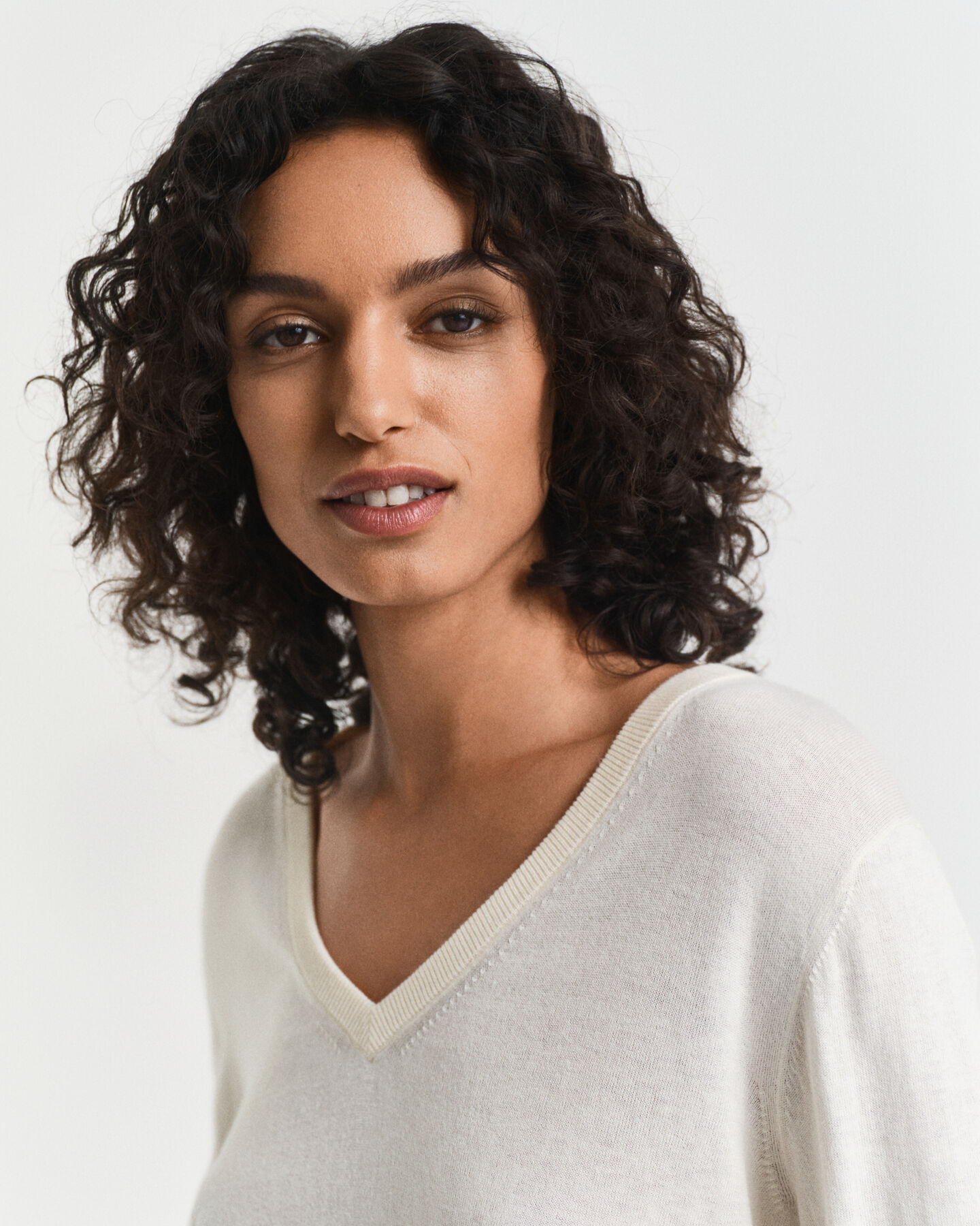 Camisola de malha fina com decote em V