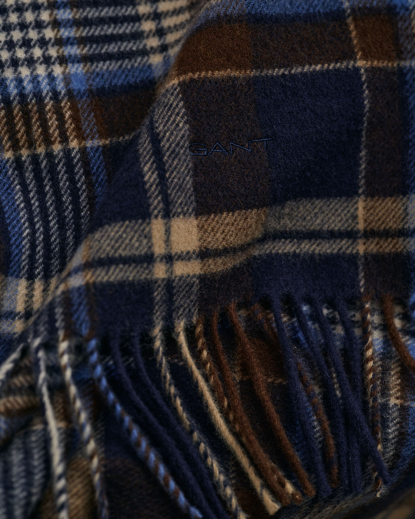 Cachecol com padr&atilde;o de xadrez