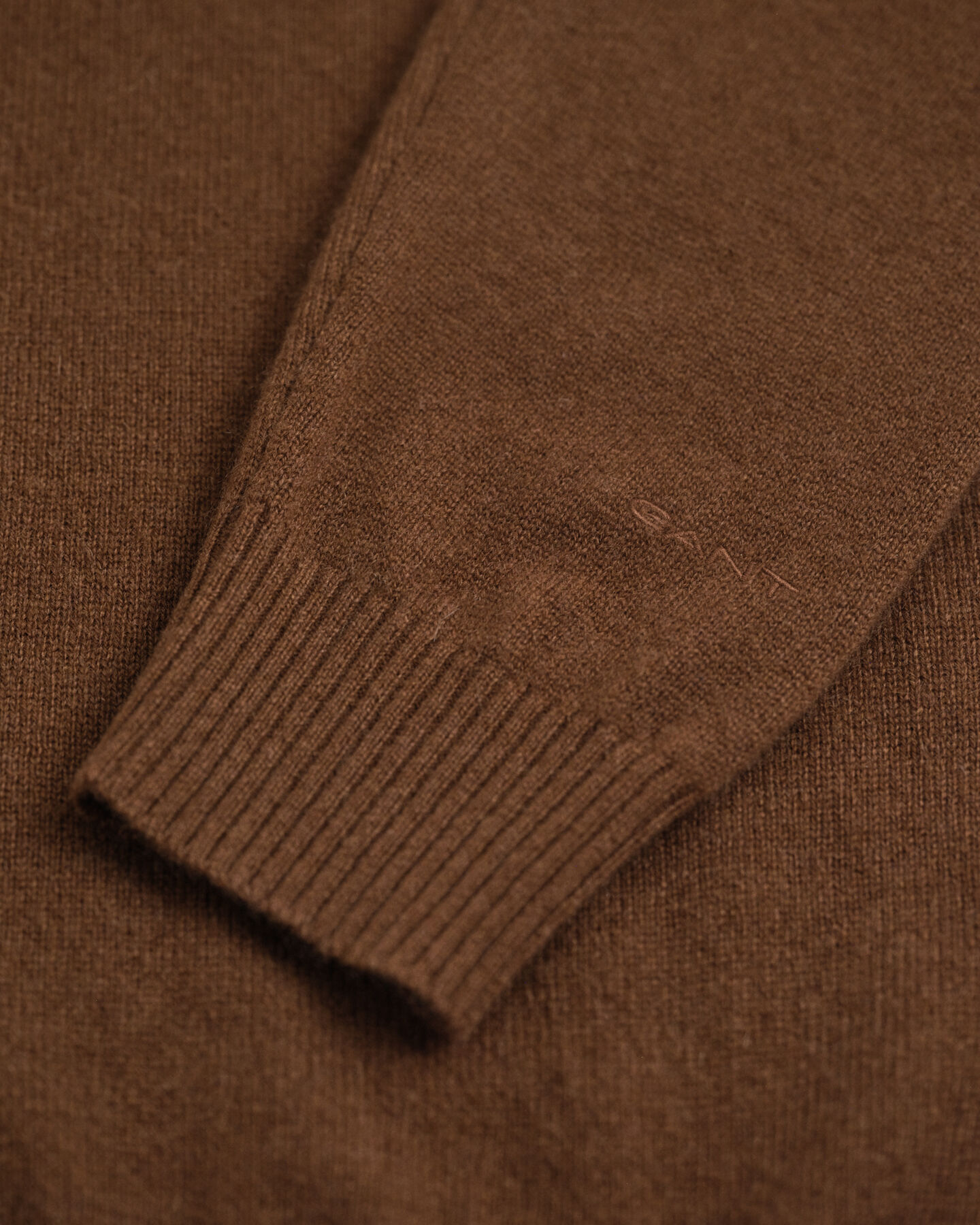 Camisola de malha com meio fecho de correr em caxemira