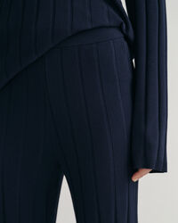 Calças em malha canelada