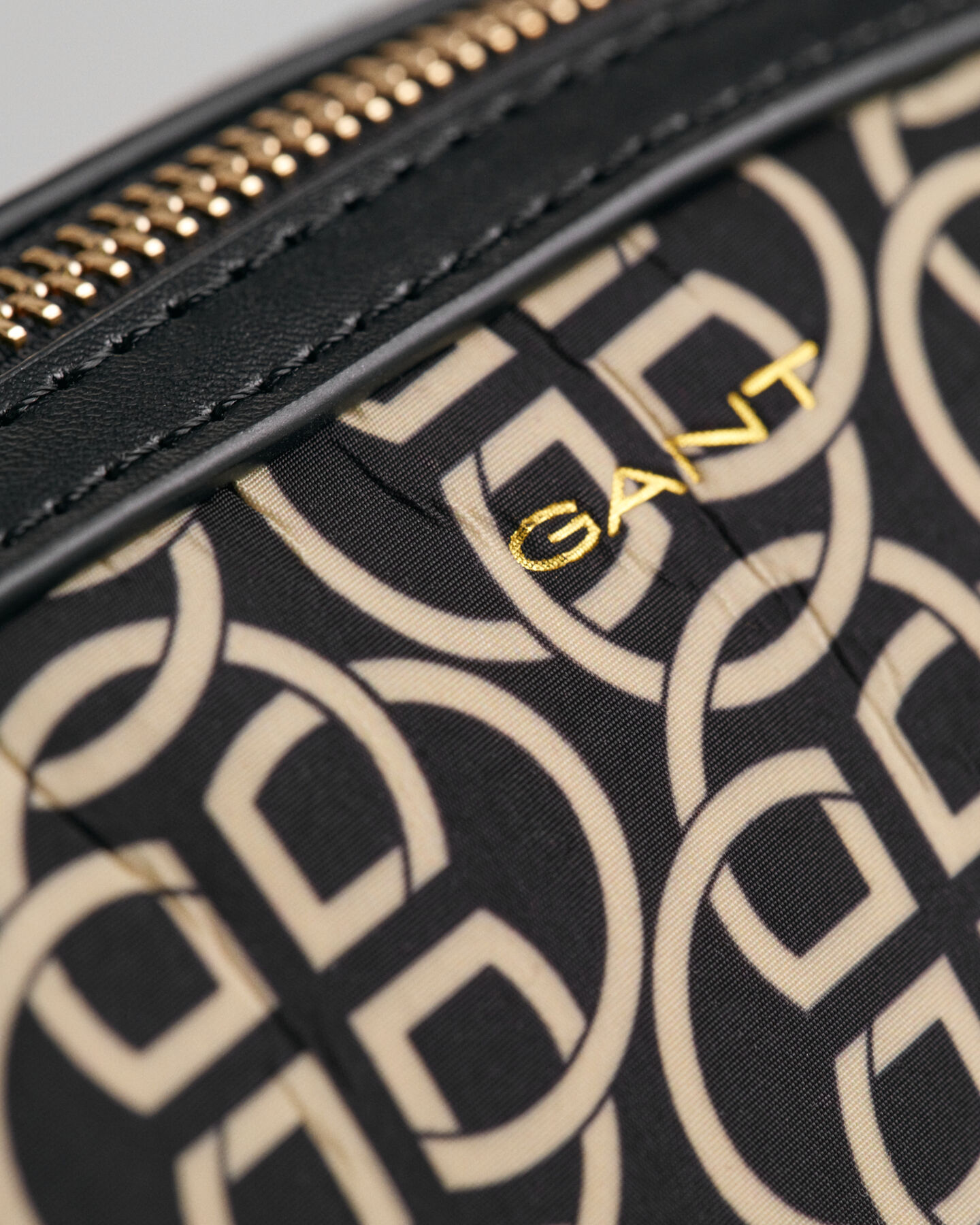 Nécessaire G Patterned