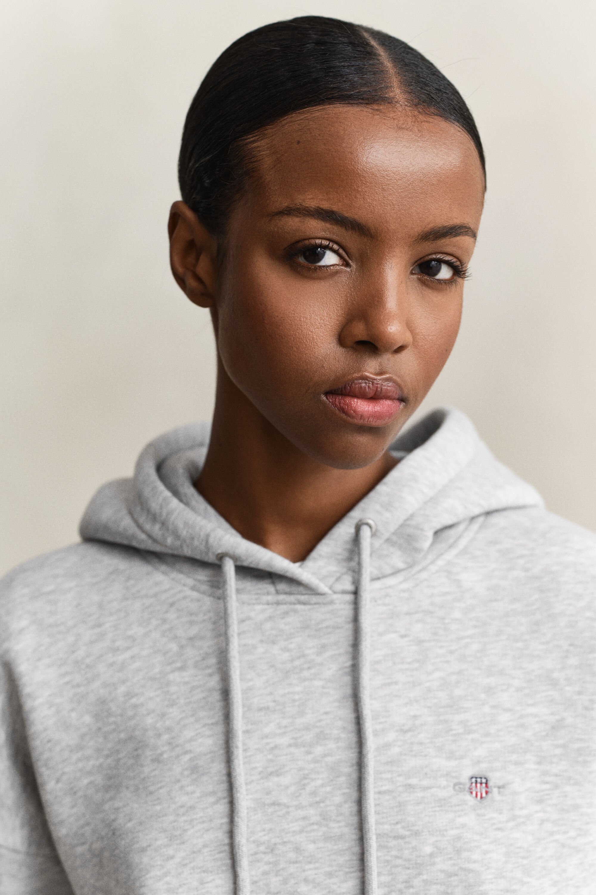 Sweatshirt com capuz Shield