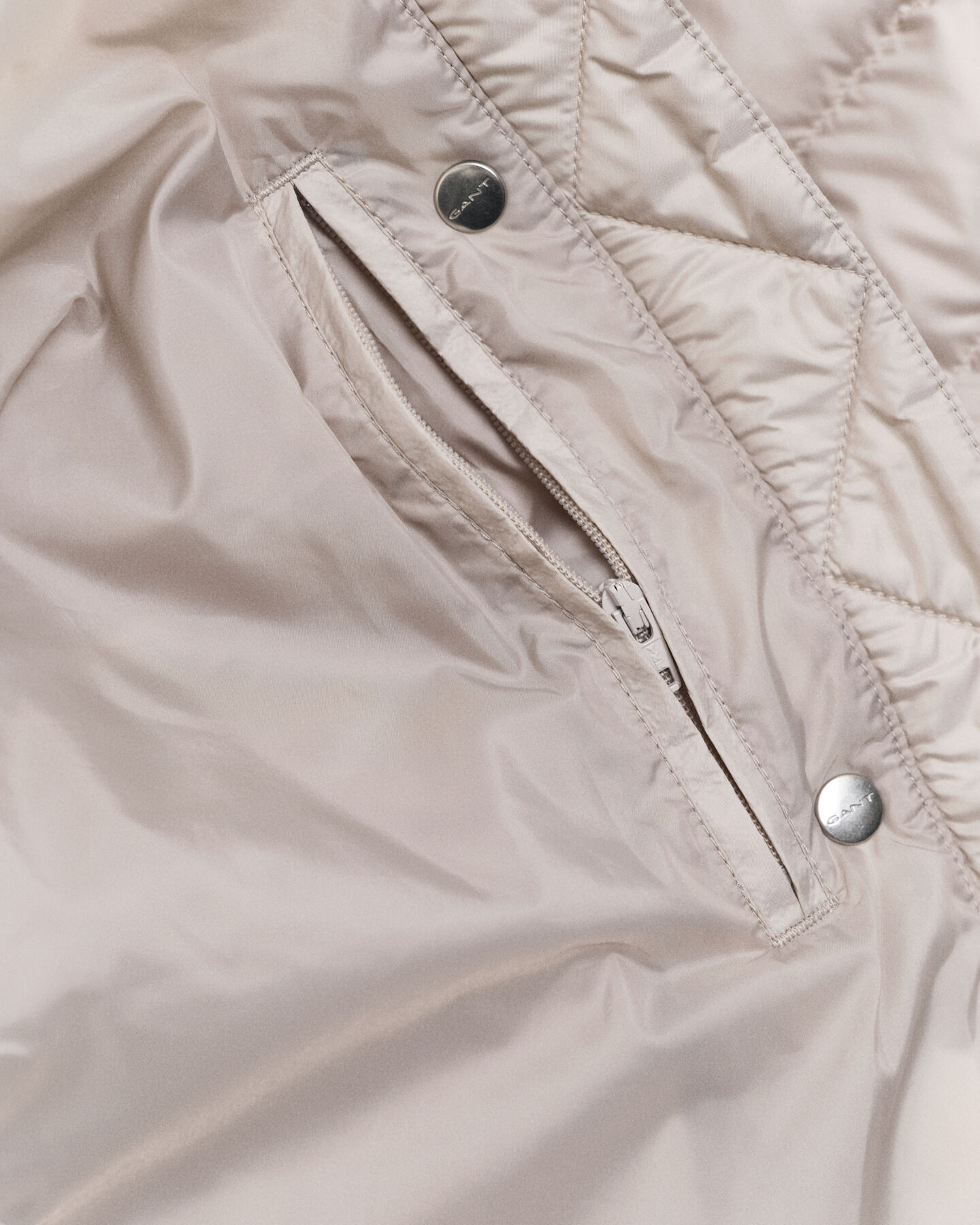 Blusão de penas leve