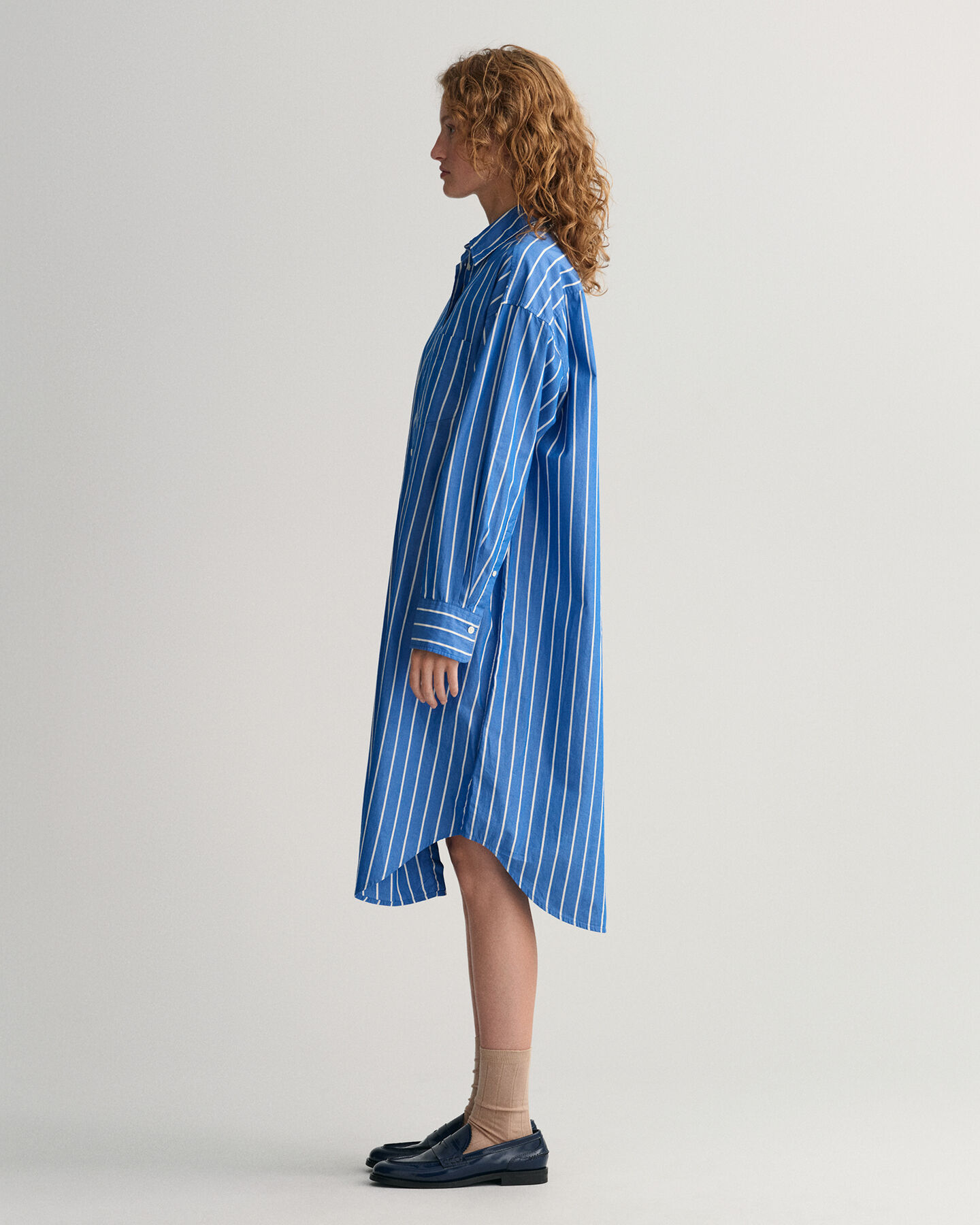 Vestido-camisa às riscas oversized