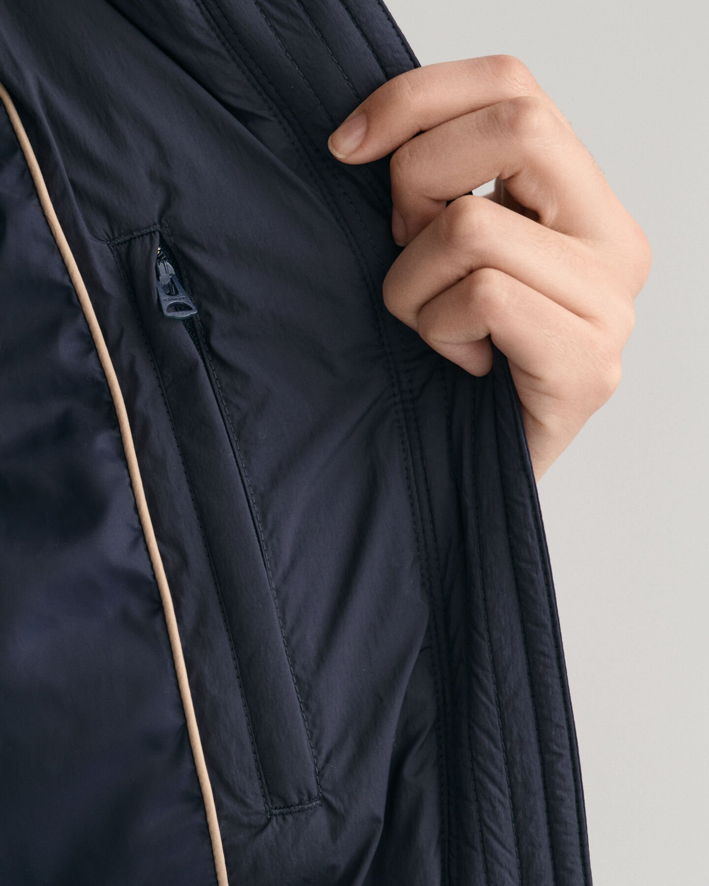 Sobretudo de penas comprido