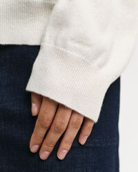 Camisola de malha com decote redondo em l&atilde; extrafina