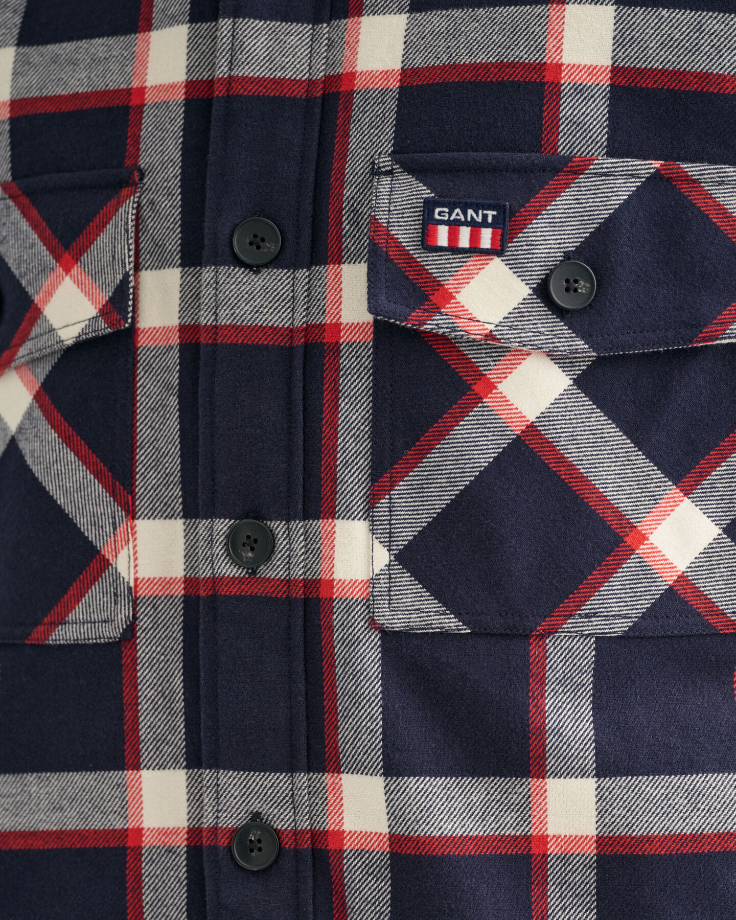 Sobrecamisa em flanela com padrão de xadrez