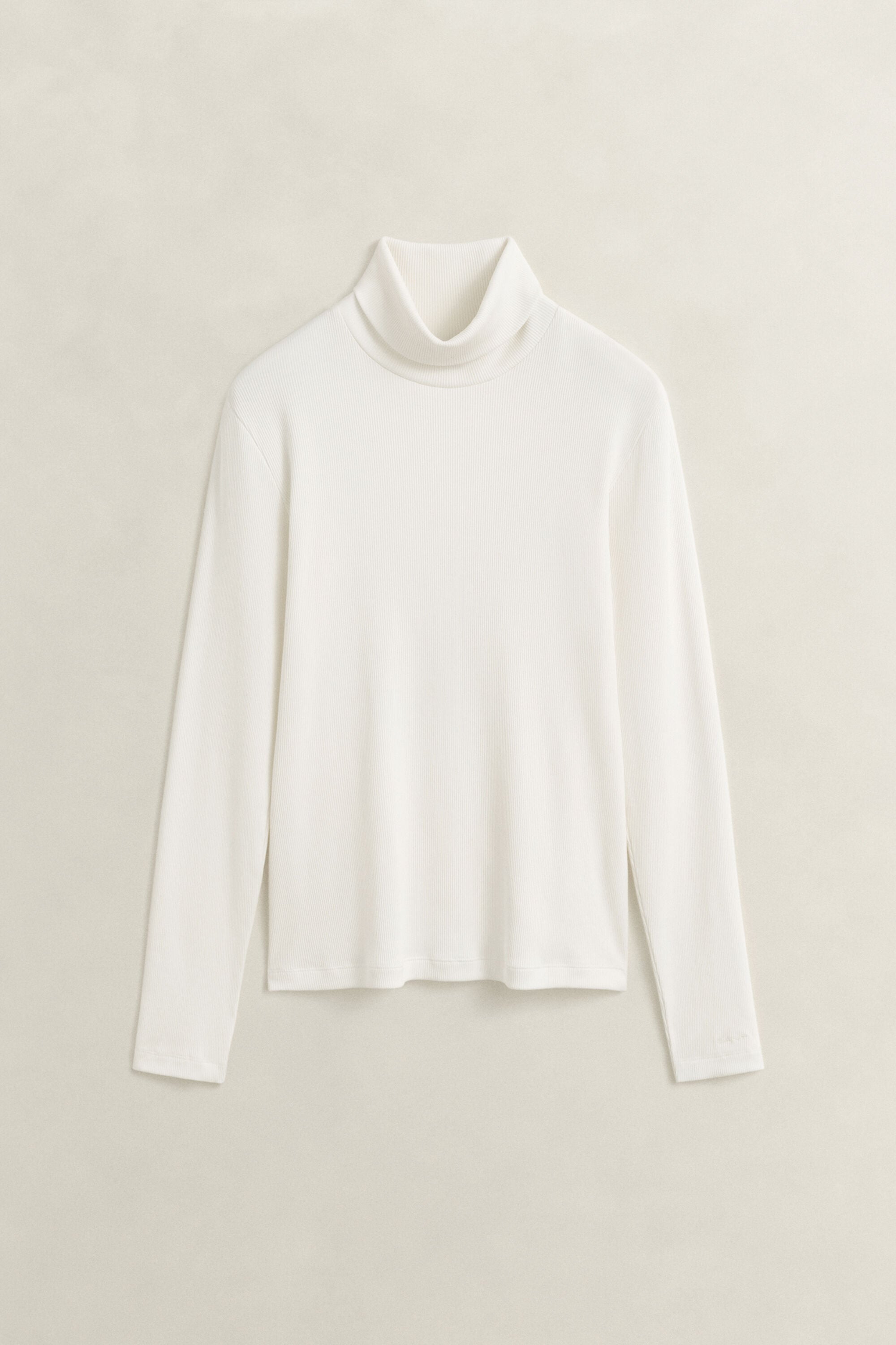 Camisola de gola alta canelada