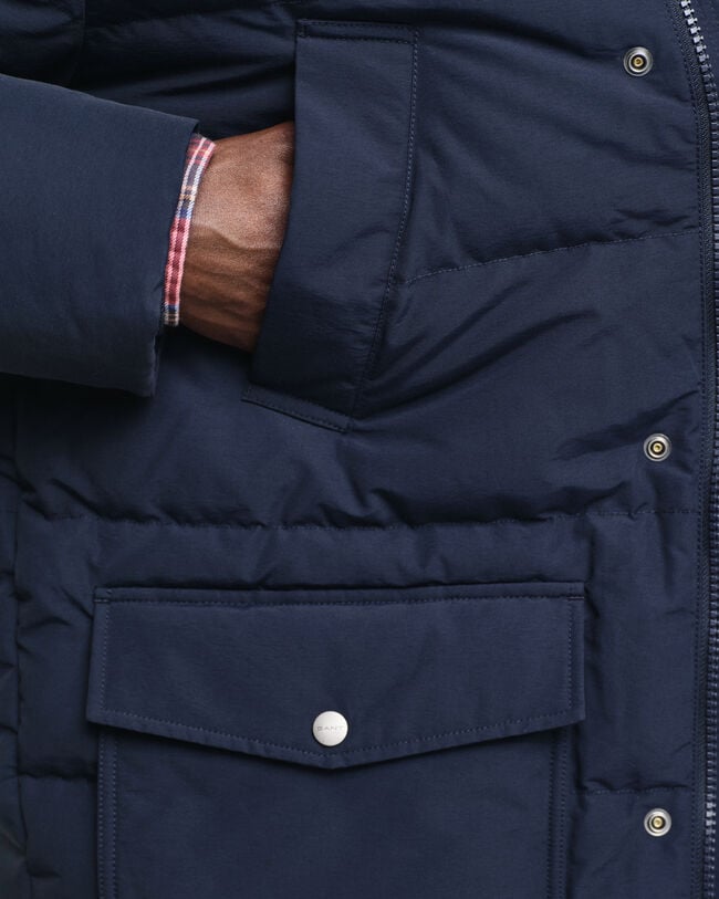 Blusão de penas de comprimento médio grosso