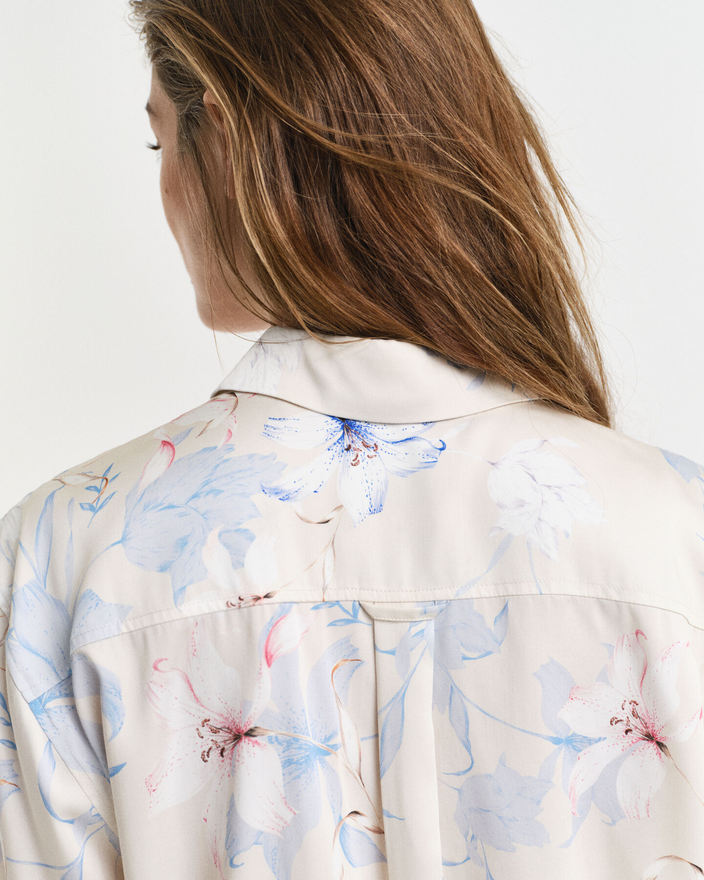 Camisa de manga curta com estampado floral regular fit