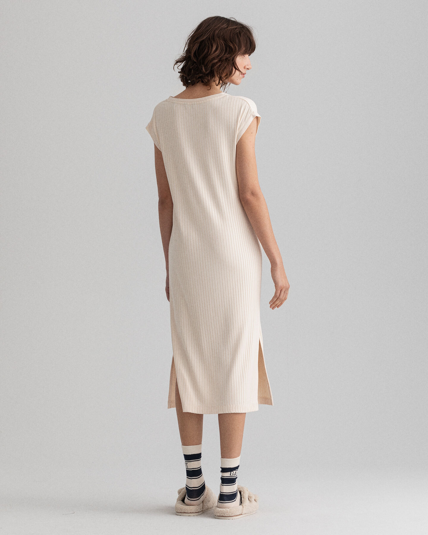 Vestido em jersey com aberturas Detail