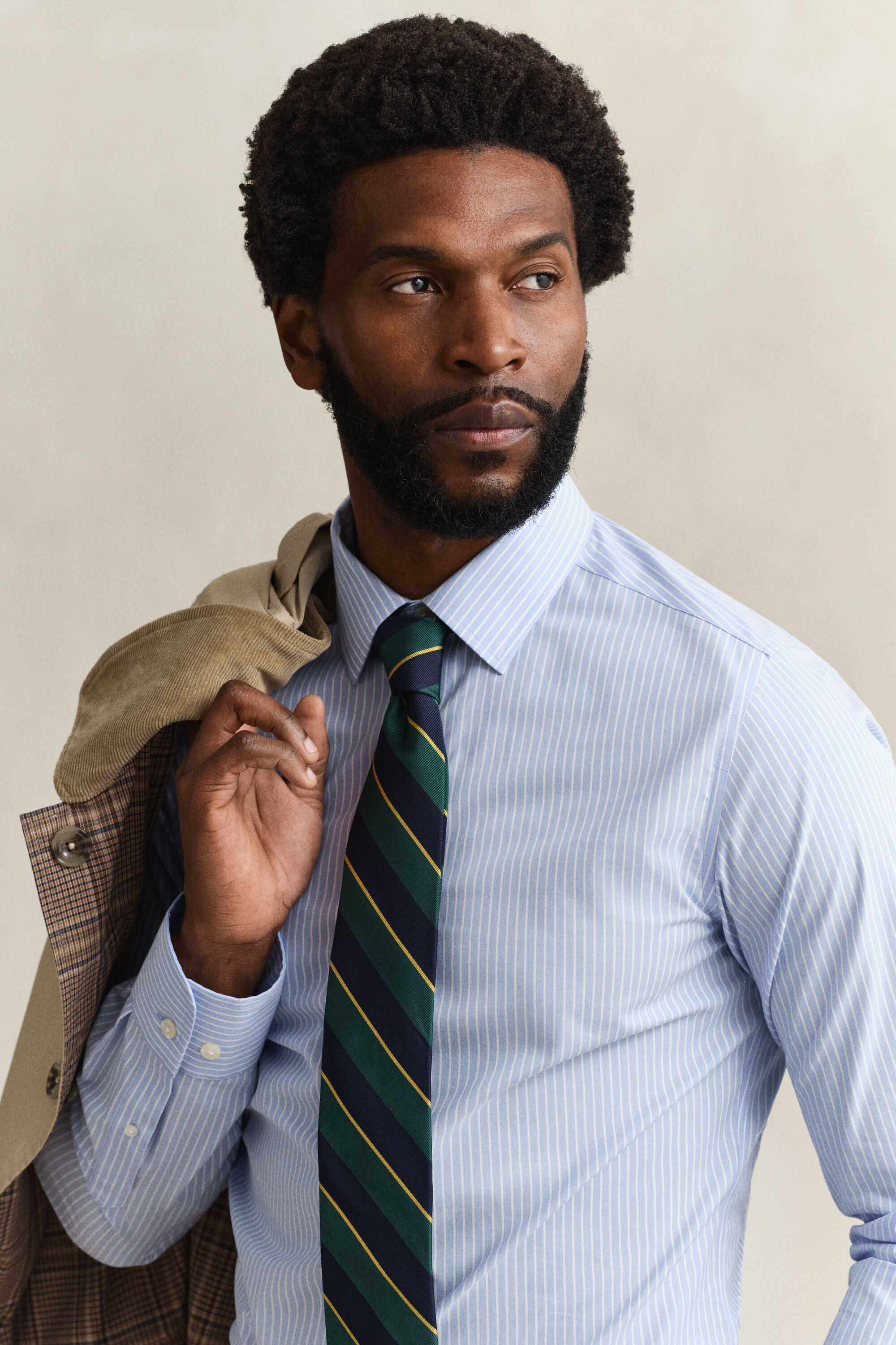 Camisa às riscas em popelina e elastano