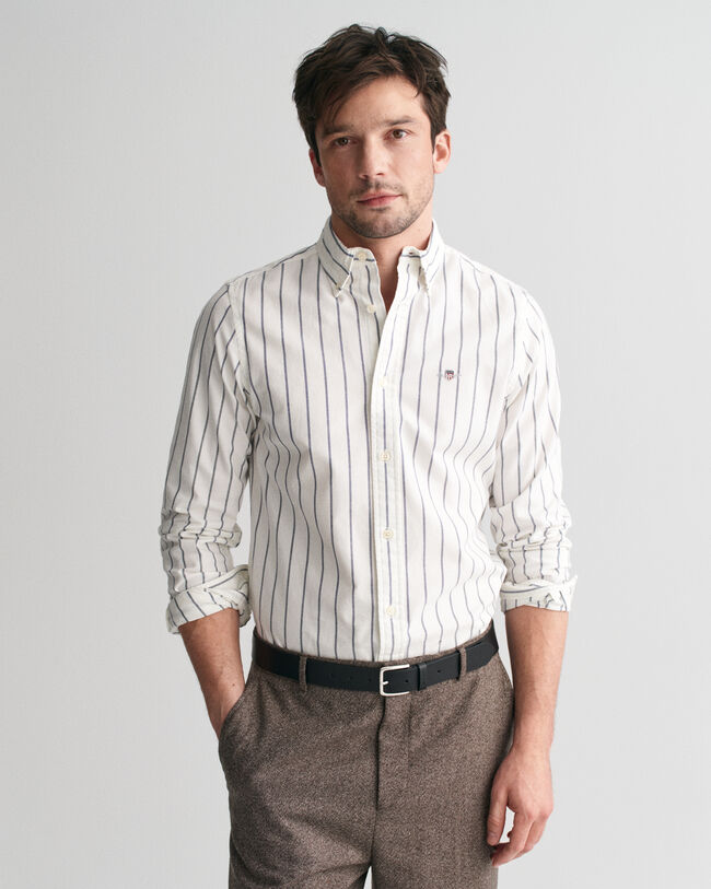 Camisa Oxford &agrave;s riscas com elastano slim fit