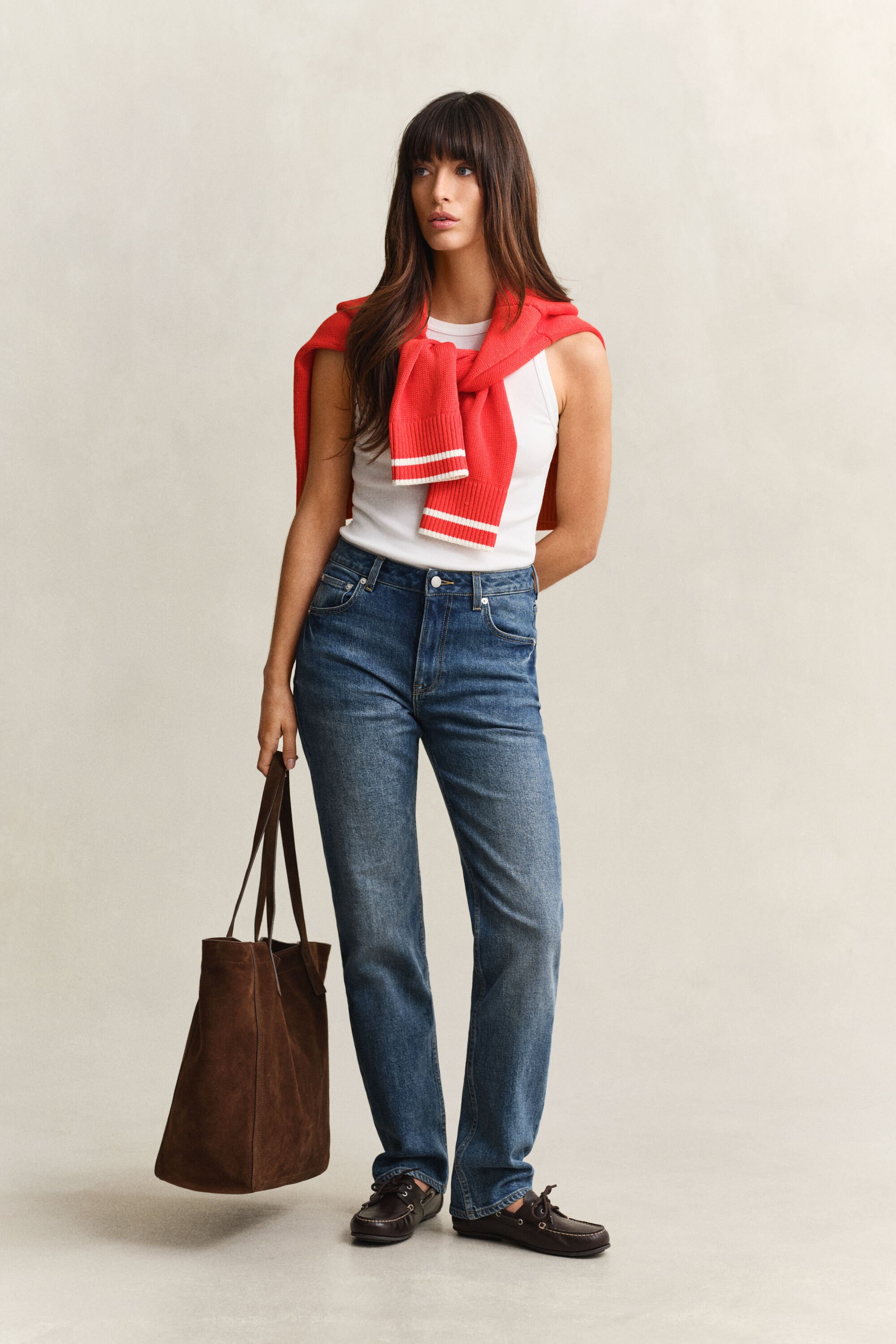 Calças de ganga com elastano e perna a direito