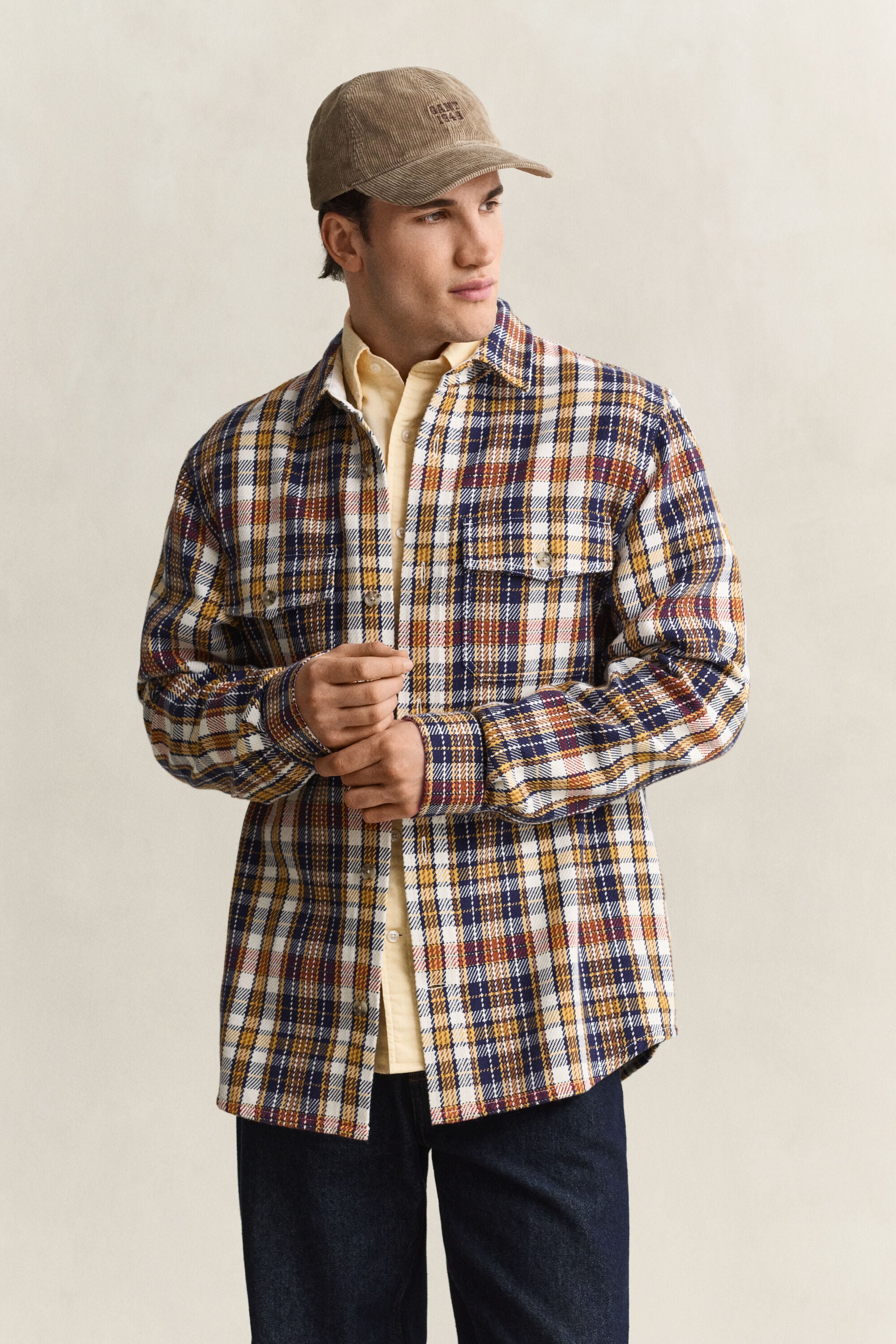 Sobrecamisa em sarja com padrão de xadrez