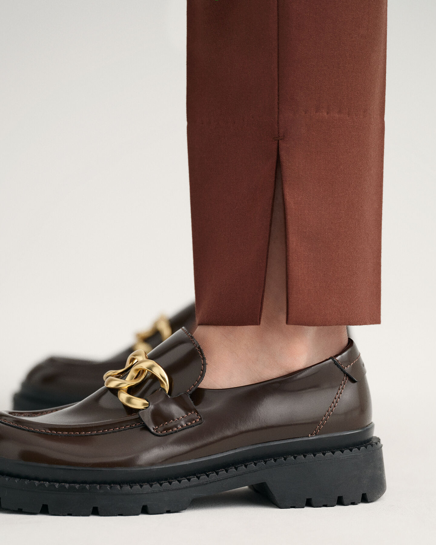 Calças pull-on afuniladas