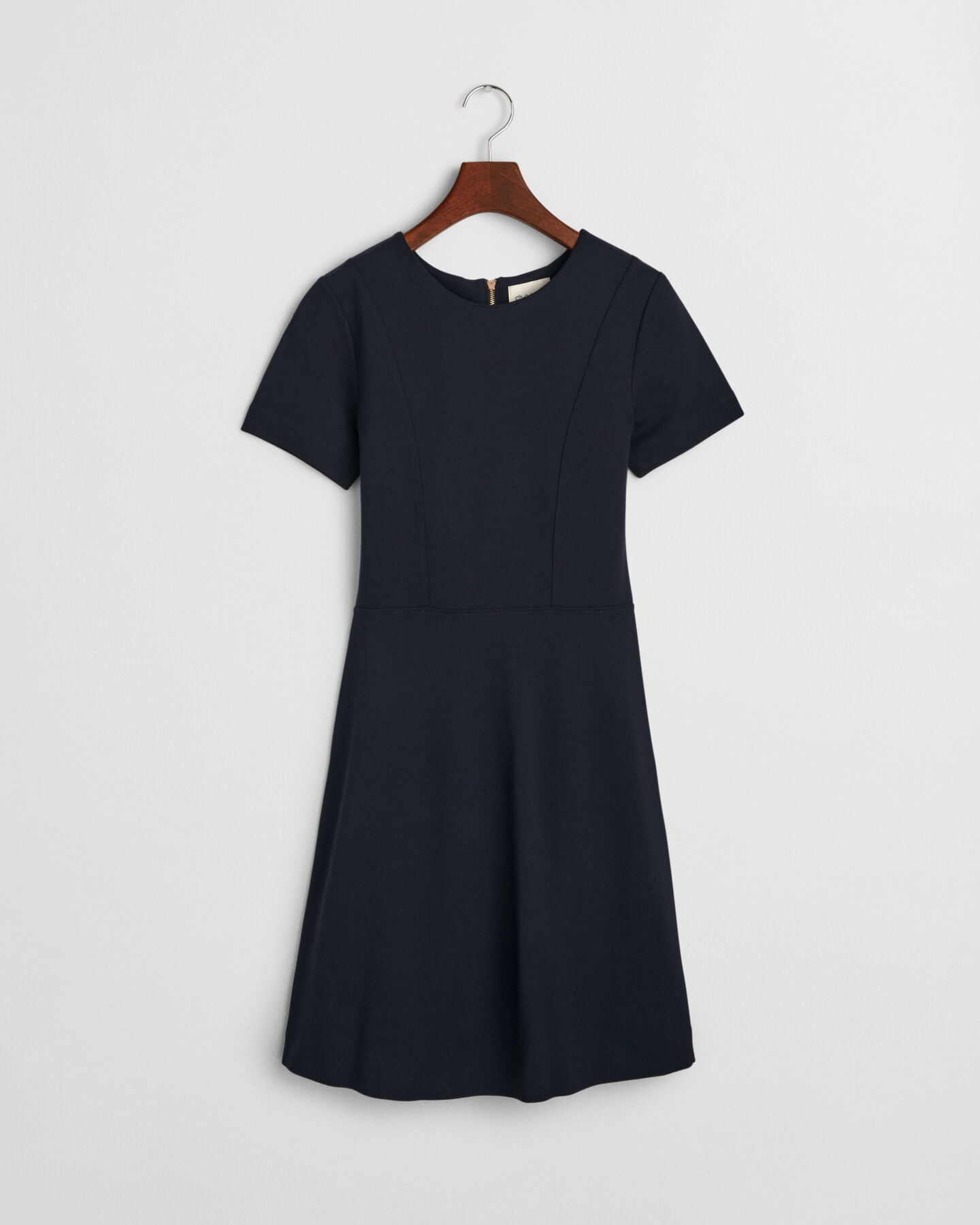 Vestido em jersey com corte evasê