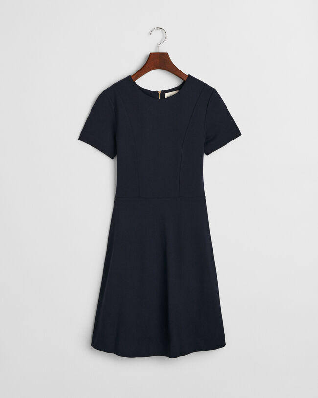 Vestido em jersey com corte evasê