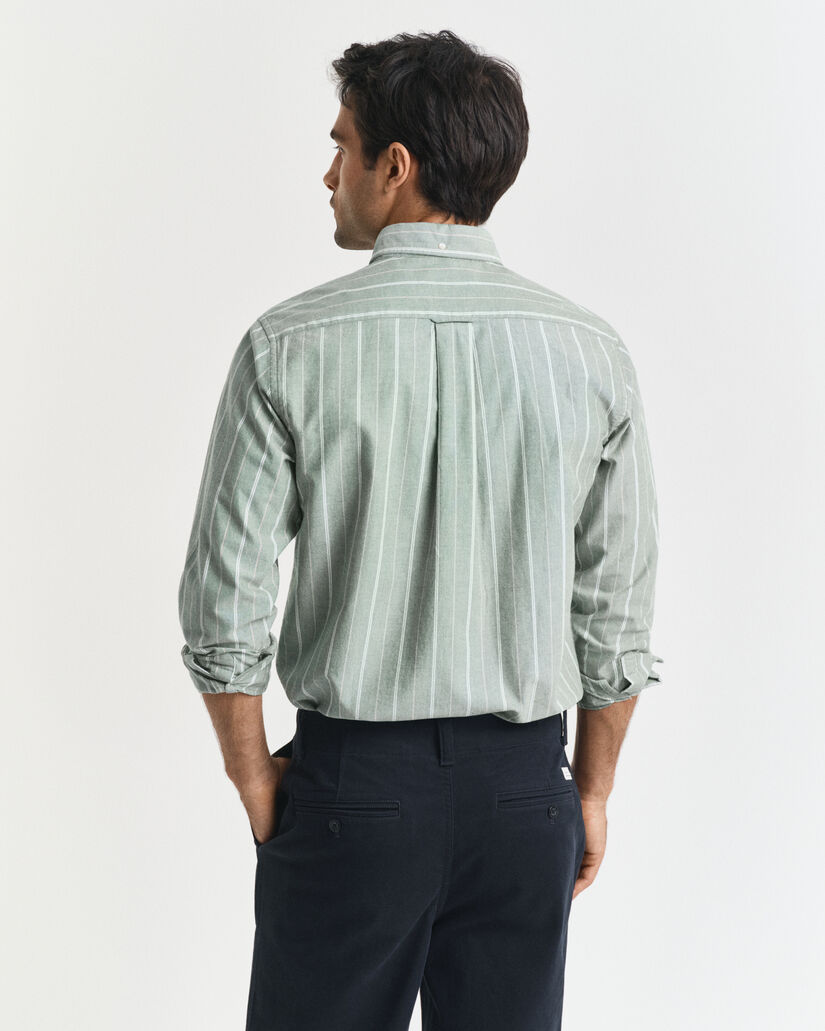 Camisa Oxford clássica às riscas regular fit