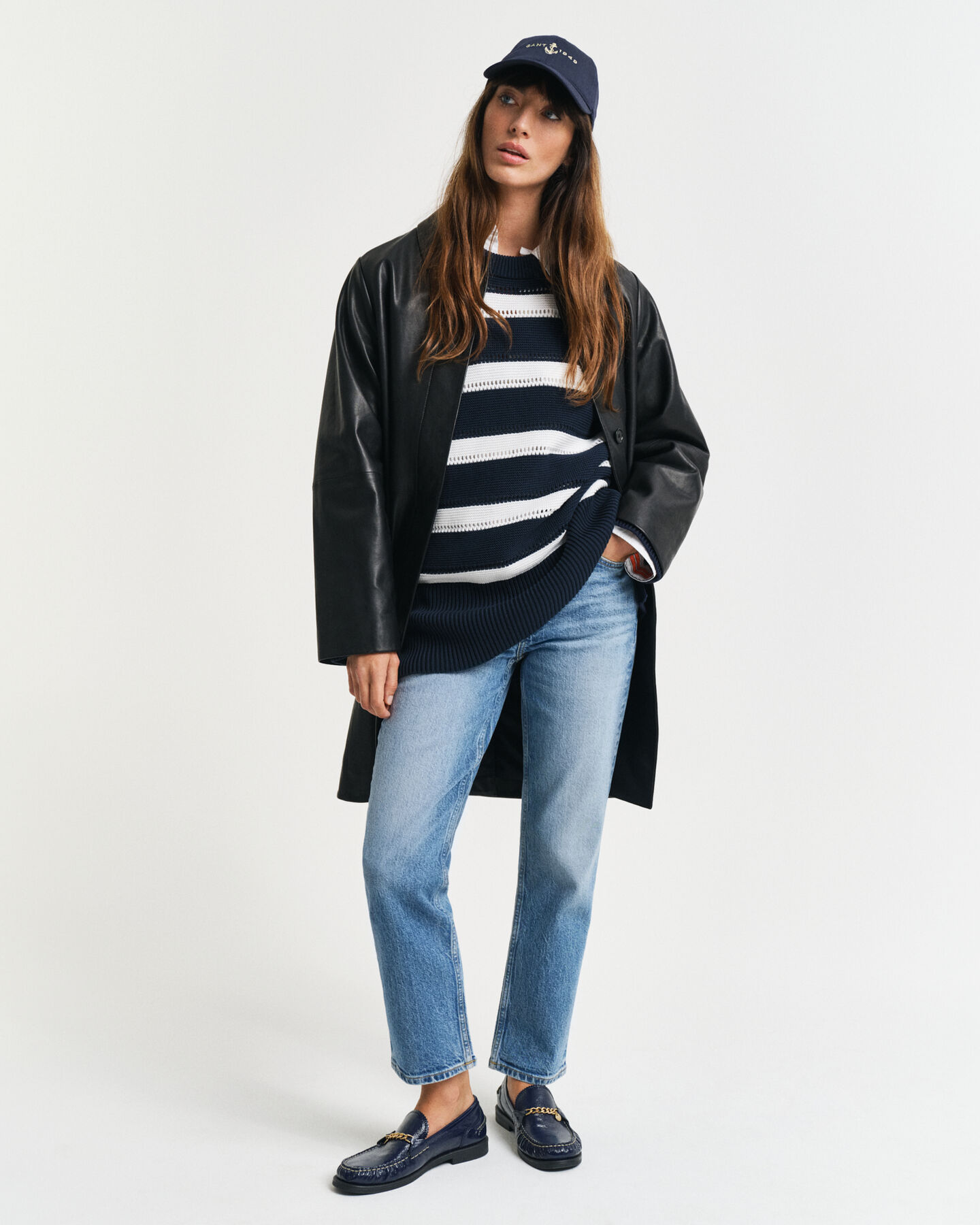 Camisola de malha texturizada às riscas com decote redondo