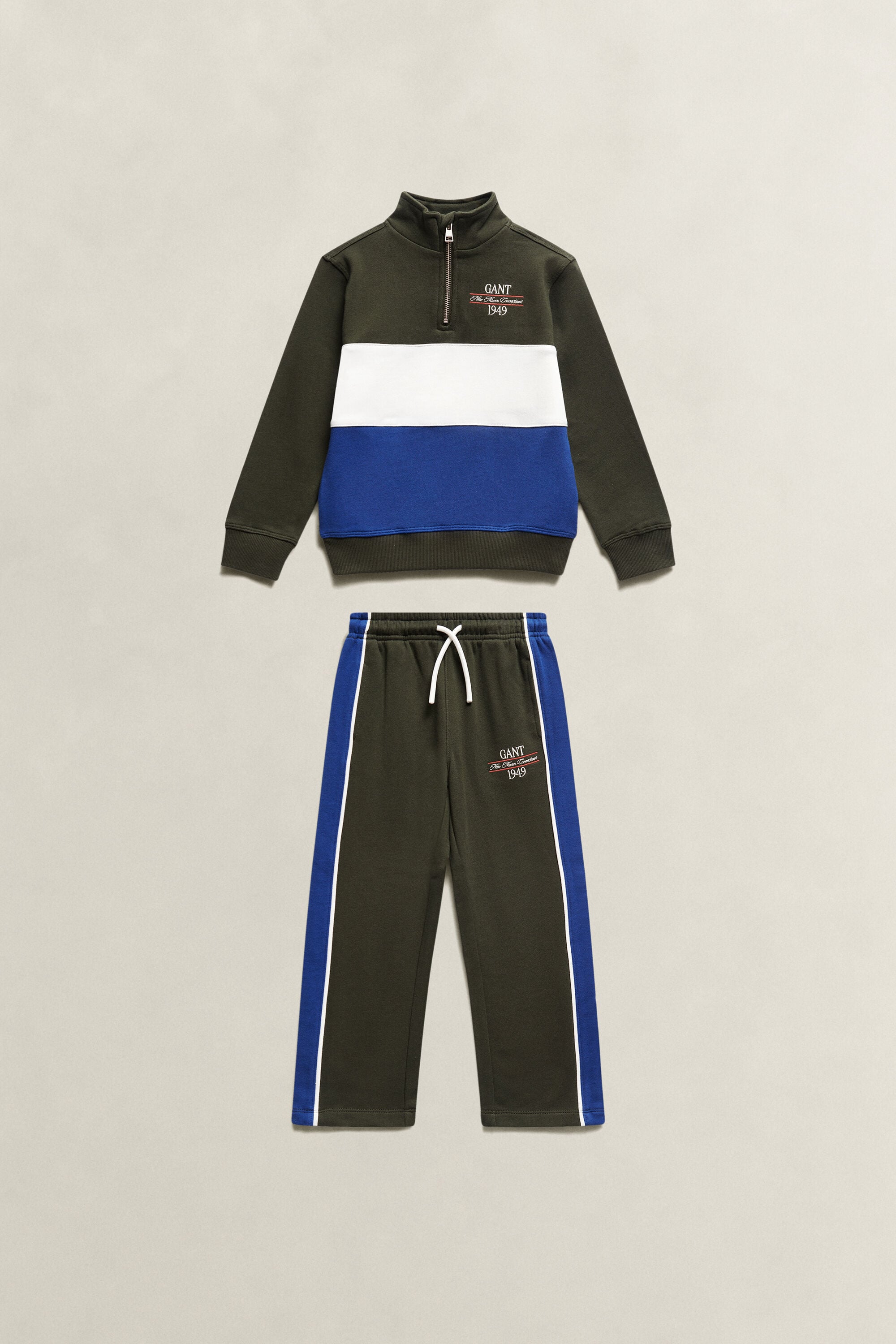 Conjunto de sweatshirt com meio fecho de correr e calças desportivas Boys