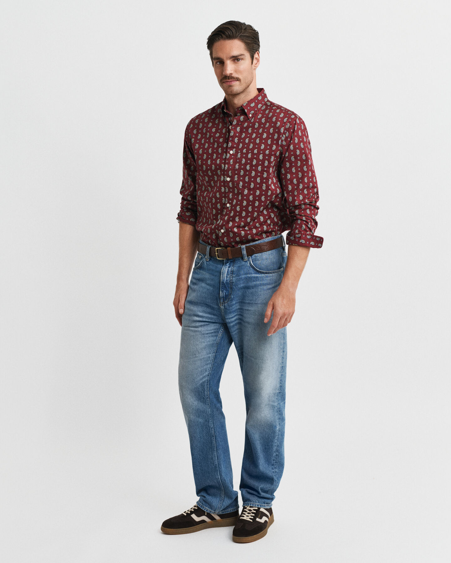 Camisa em sarja com padrão paisley estampado regular fit