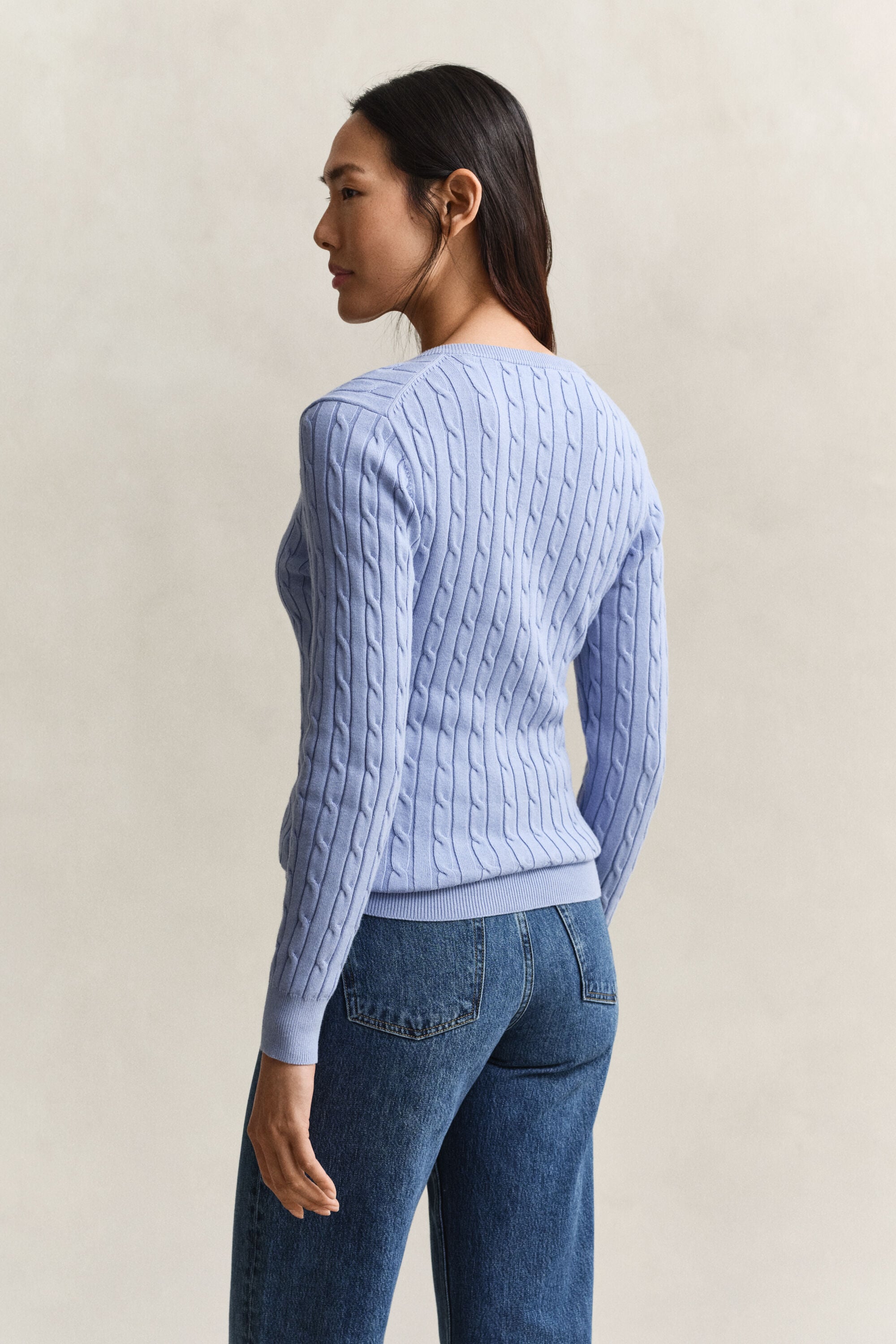 Camisola de malha entrançada com decote em V em algodão com elastano