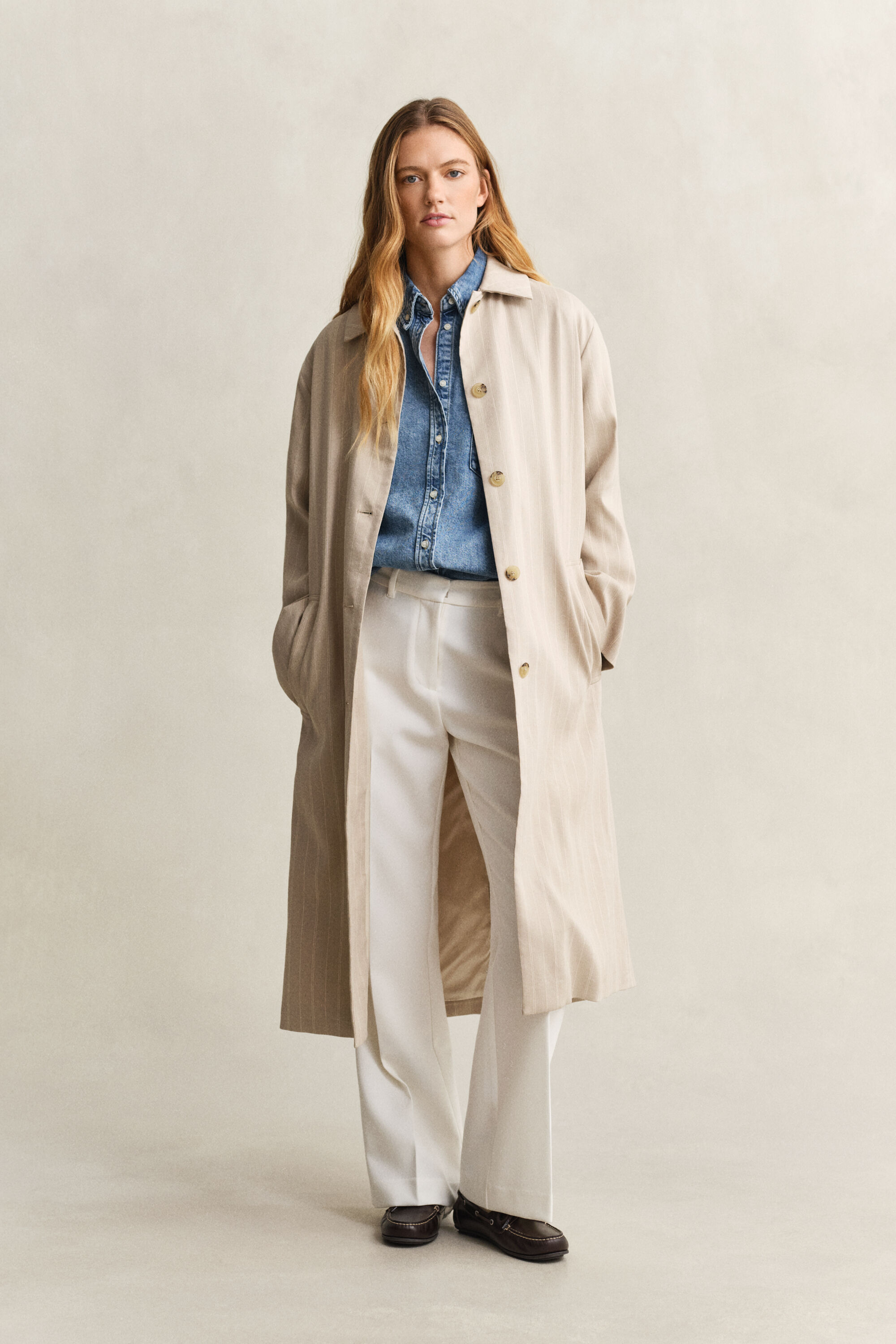 Camisa de ganga com bordado