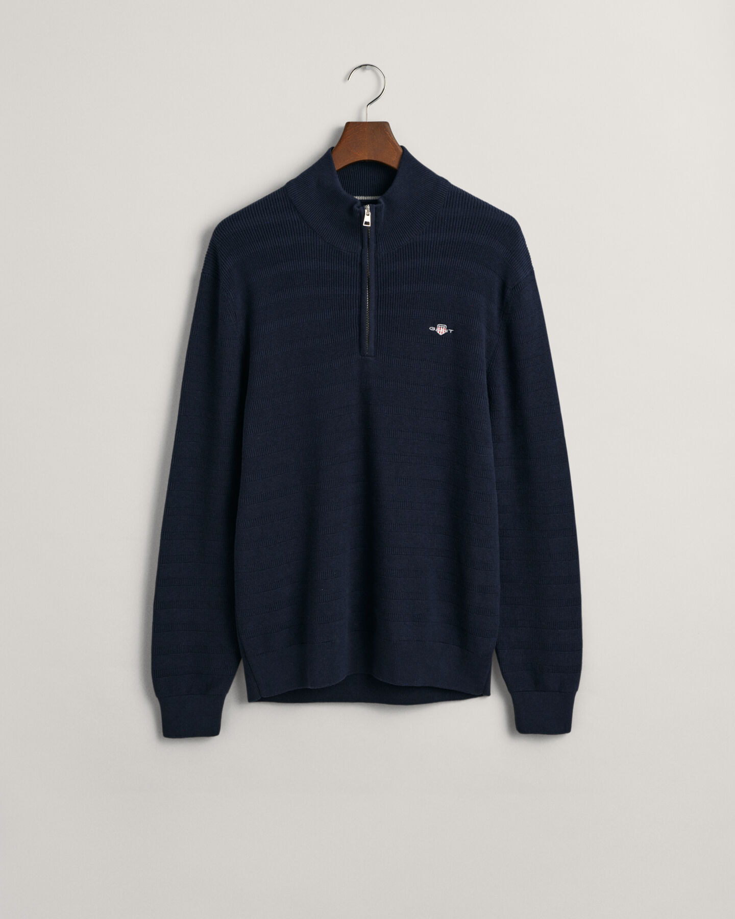 Sweatshirt com meio fecho em algodão texturizado às riscas