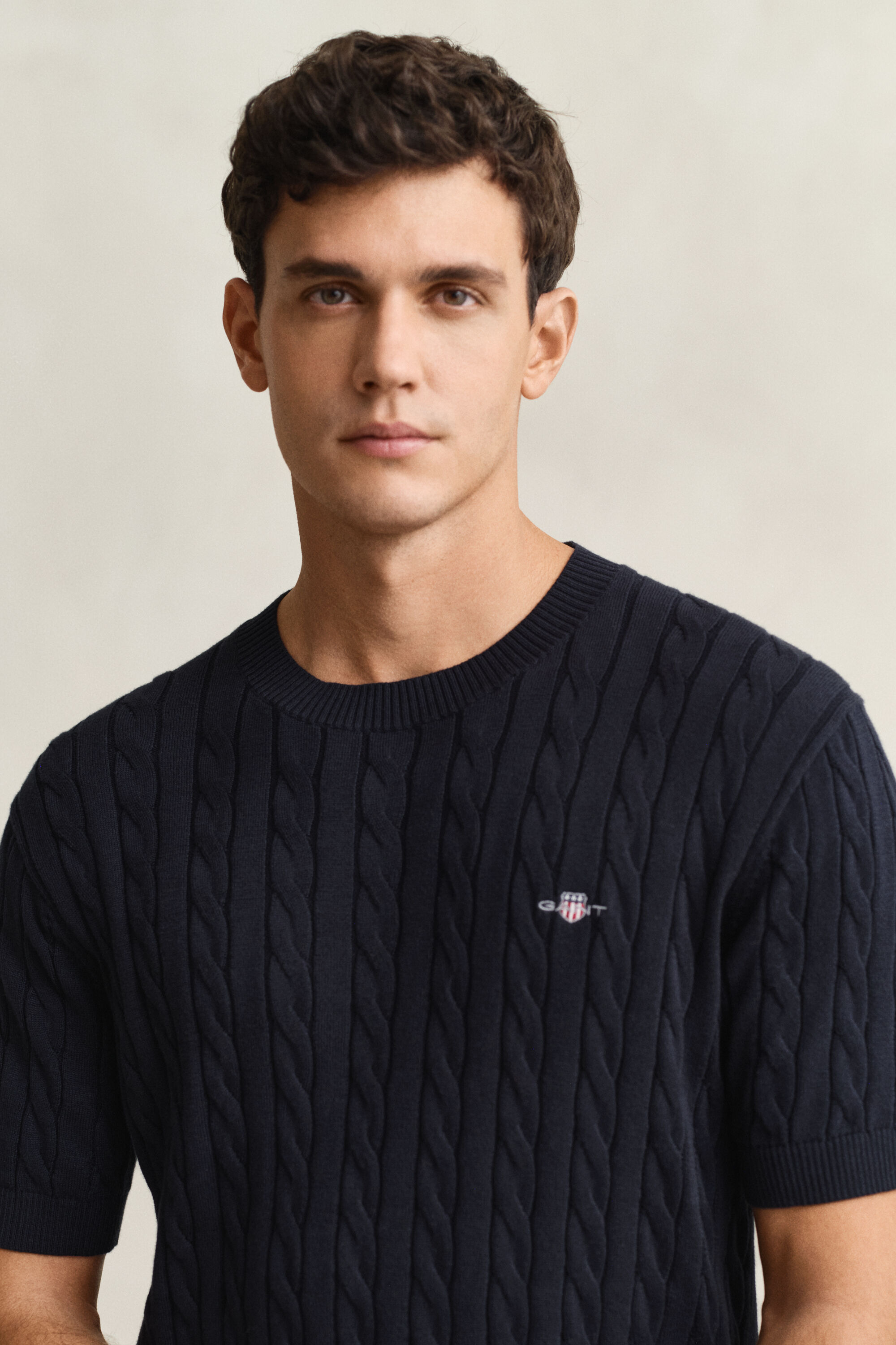 Camisola de manga curta em malha entrançada de algodão