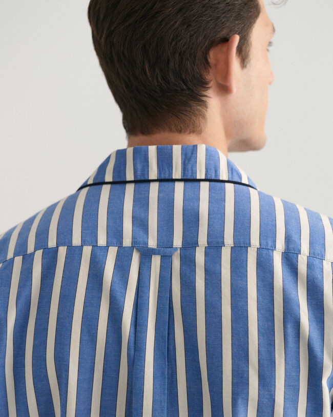 Conjunto de pijama Oxford às riscas