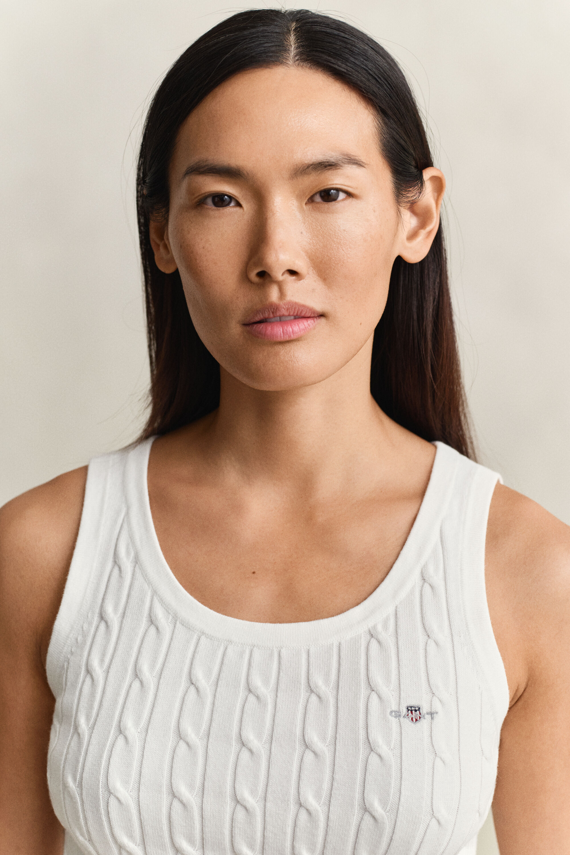 Camisola sem mangas em malha entrançada