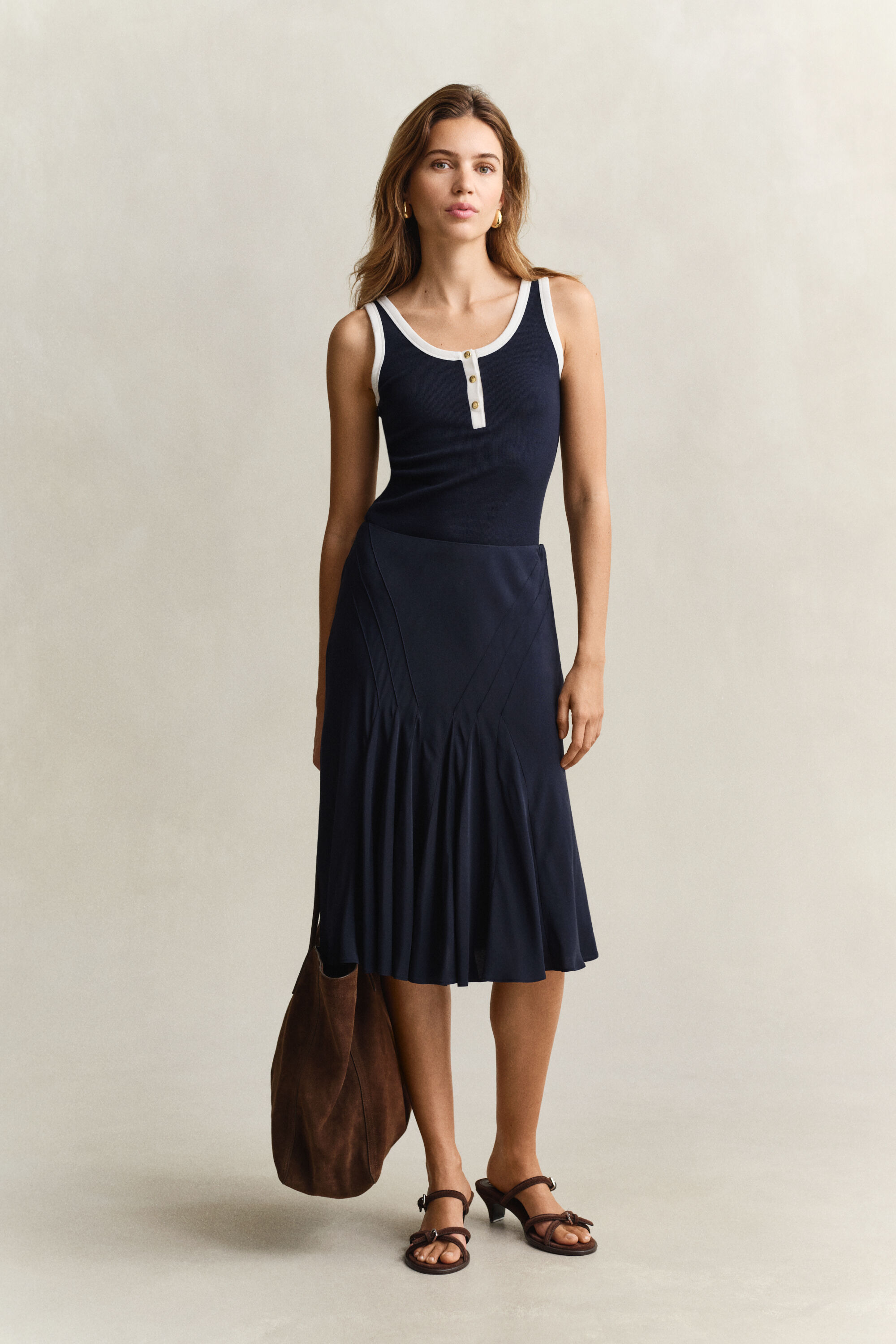 Saia rodada com corte enviesado