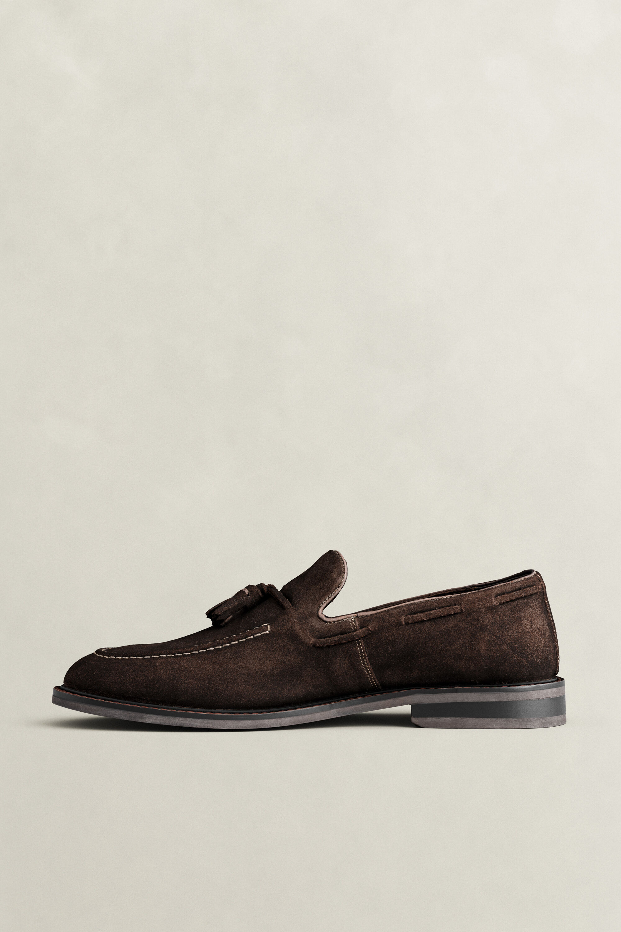 Loafers em camurça Lozham