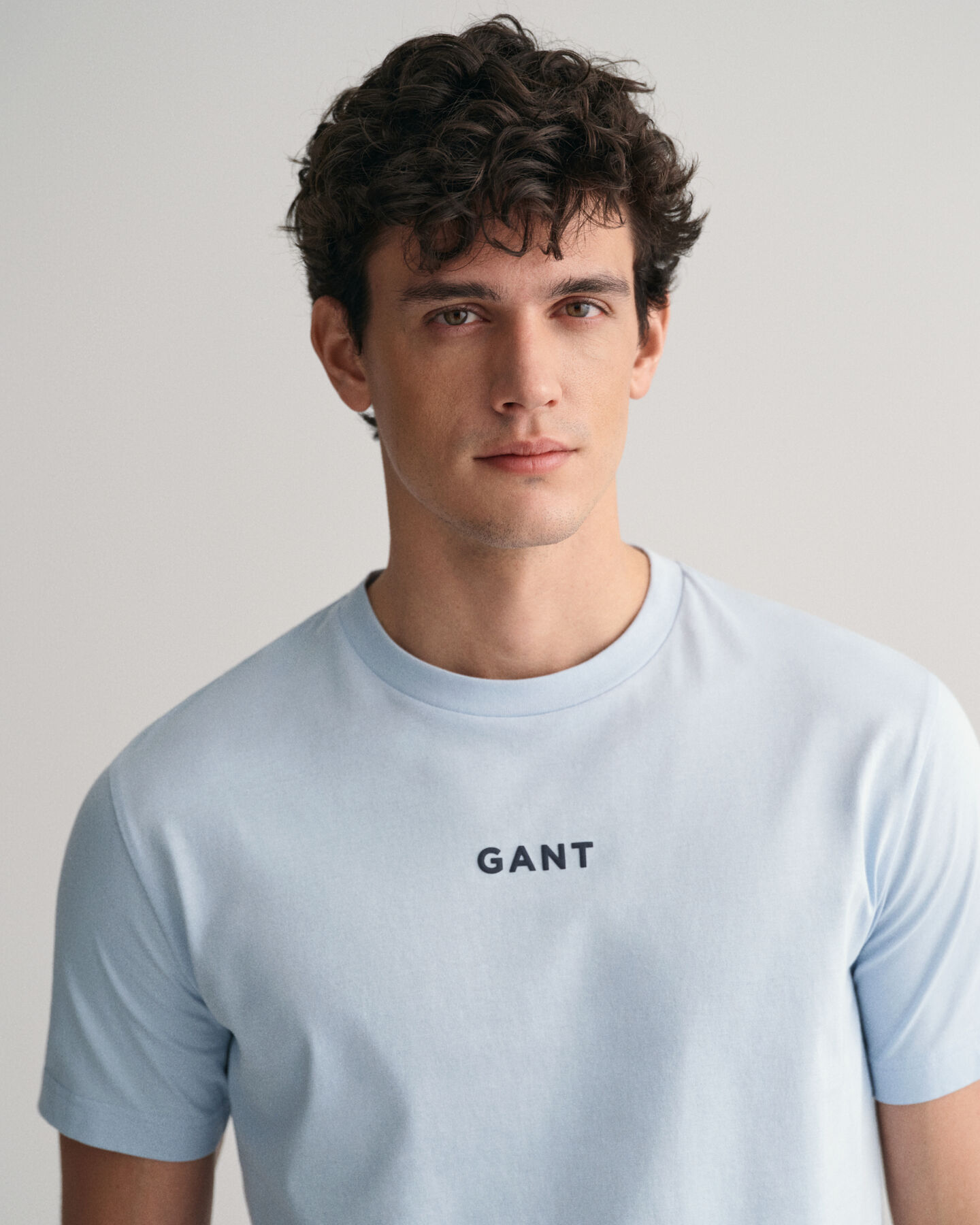 T-shirt com pequeno logótipo GANT Contrast