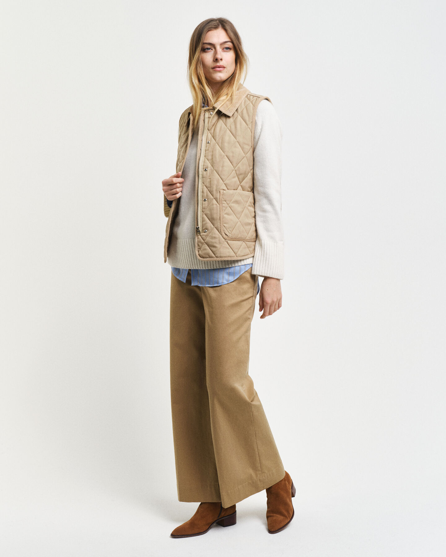 Colete acolchoado com detalhes em bombazina