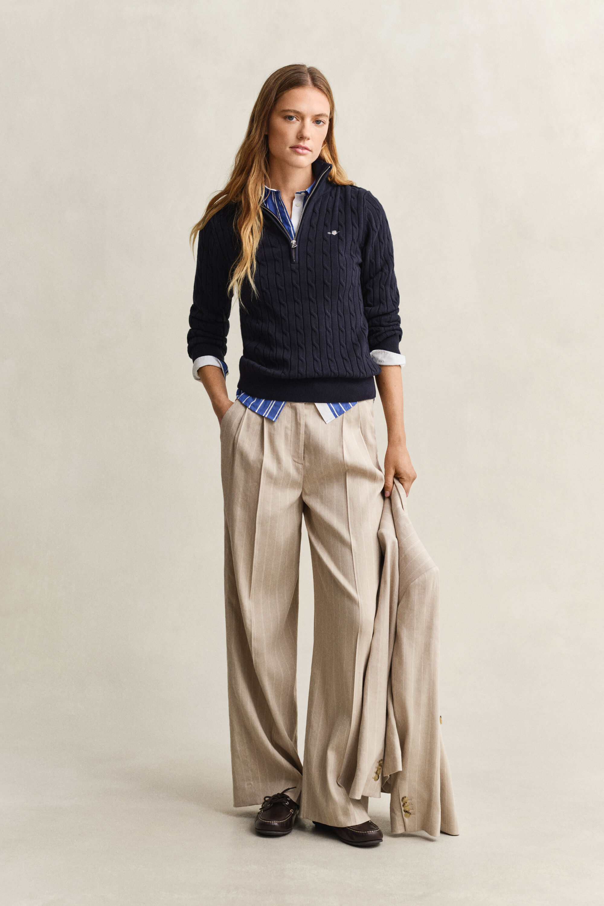 Camisola em malha entrançada com meio fecho de correr