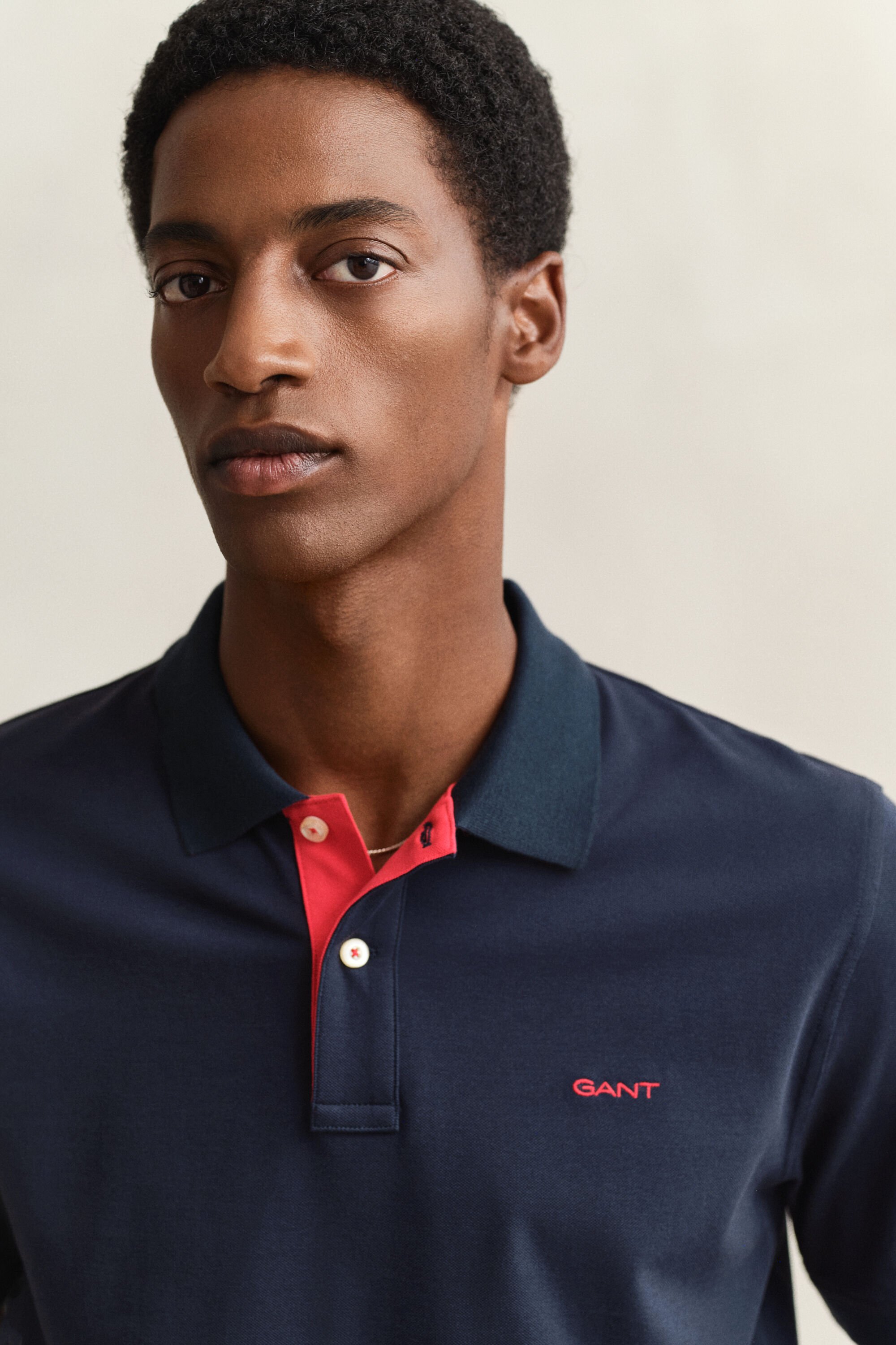 Polo em algodão piqué contrastante