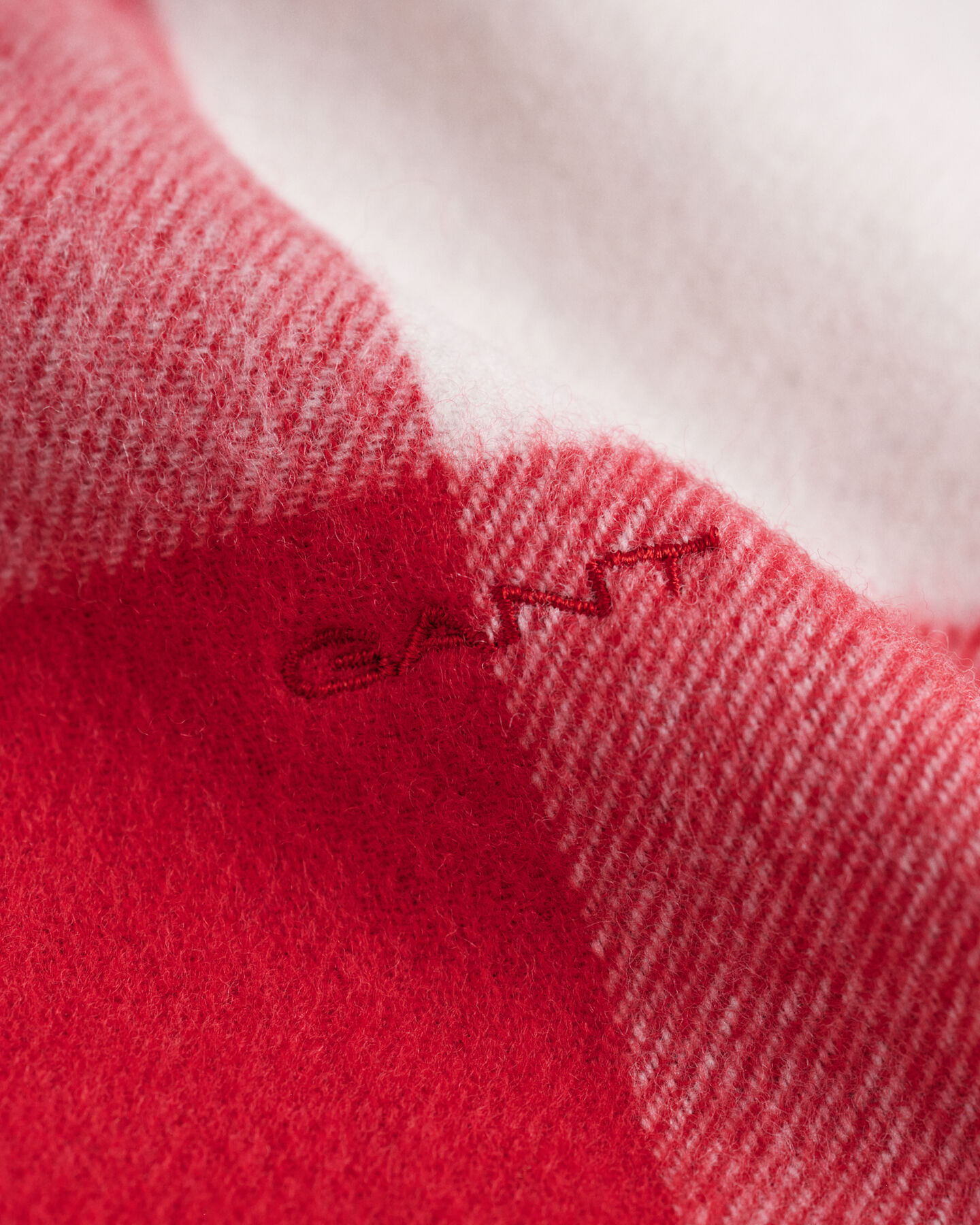 Cachecol em lã de merino com padrão de xadrez